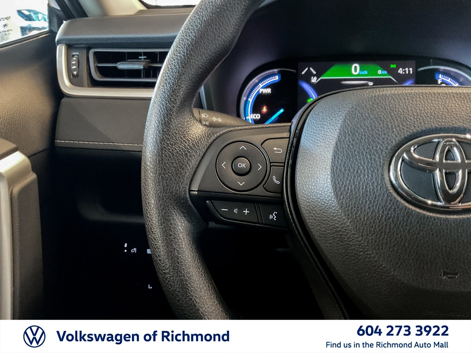 2025 Toyota RAV4 Hybrid LE, Vancouver, Cash