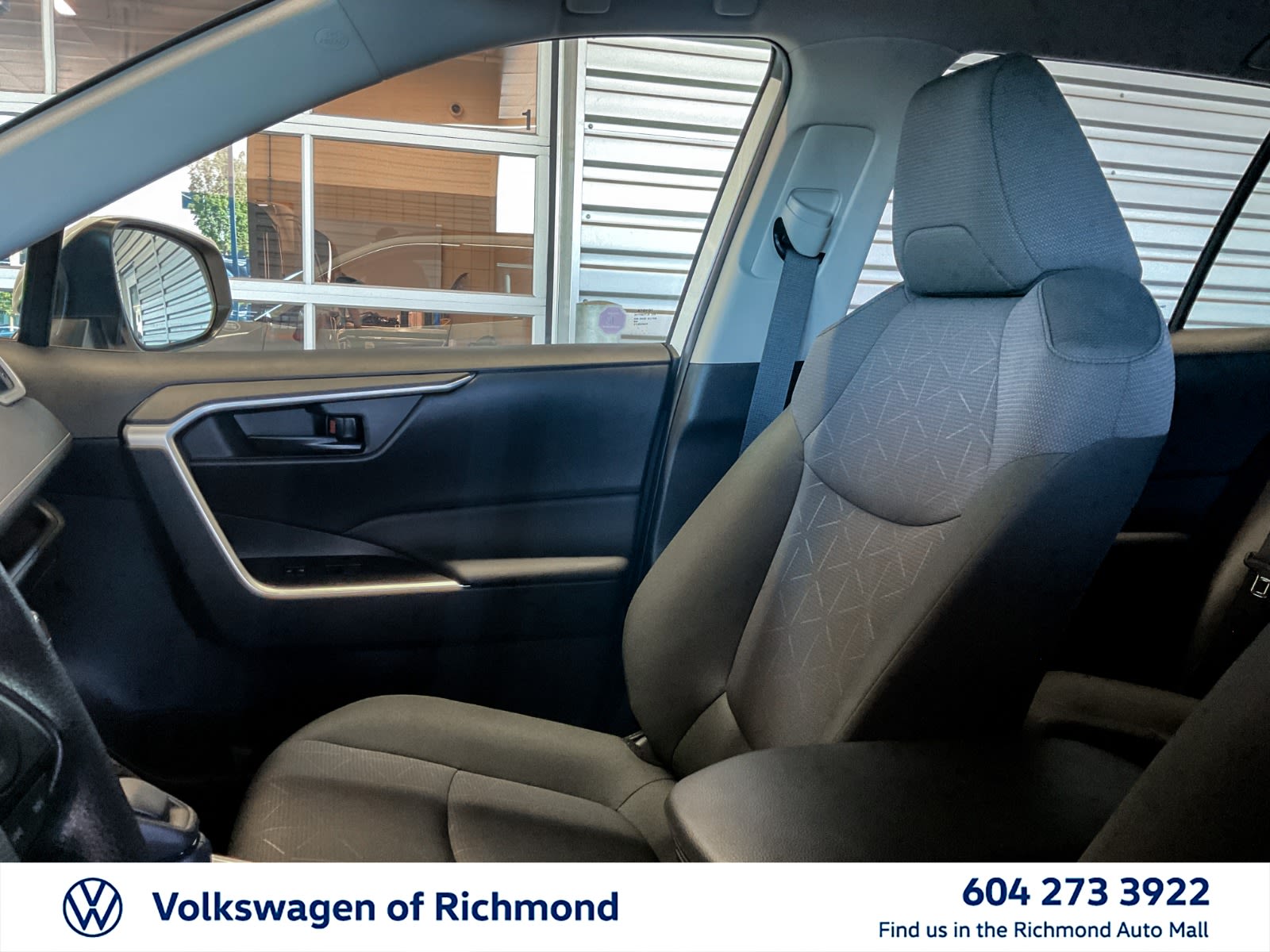 2025 Toyota RAV4 Hybrid LE, Vancouver, Cash