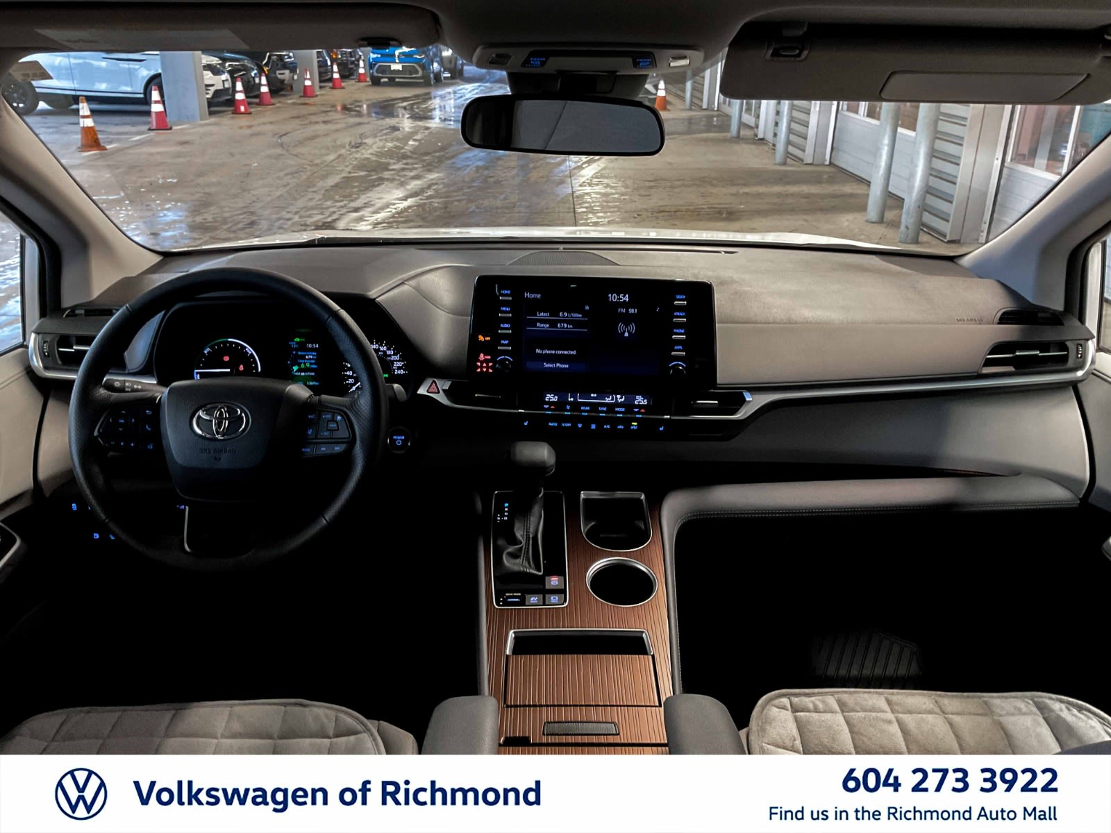 2024 Toyota Sienna LE, 温哥华, 全款车