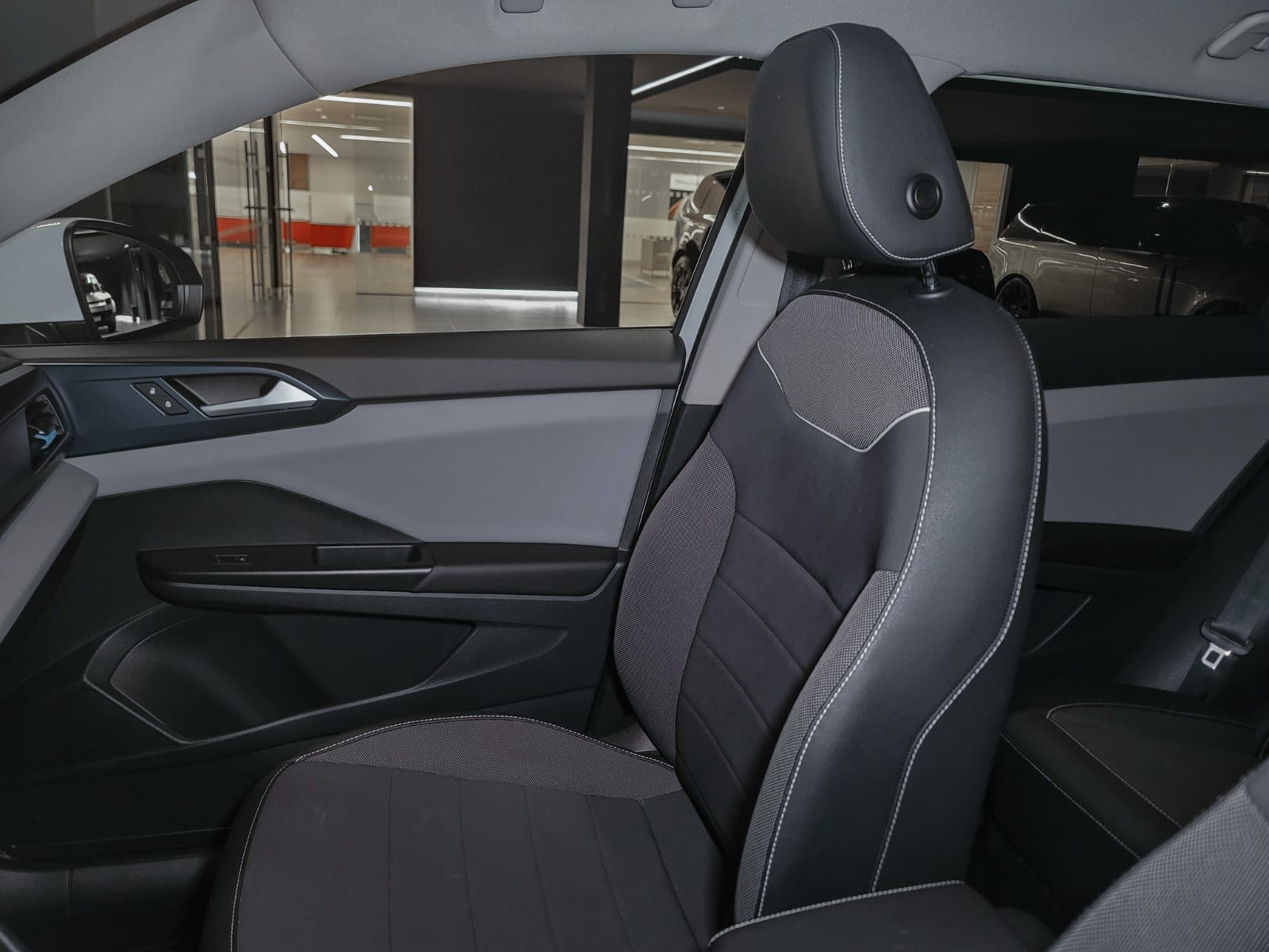 2023 Volkswagen Taos Comfortline, Vancouver, Cash