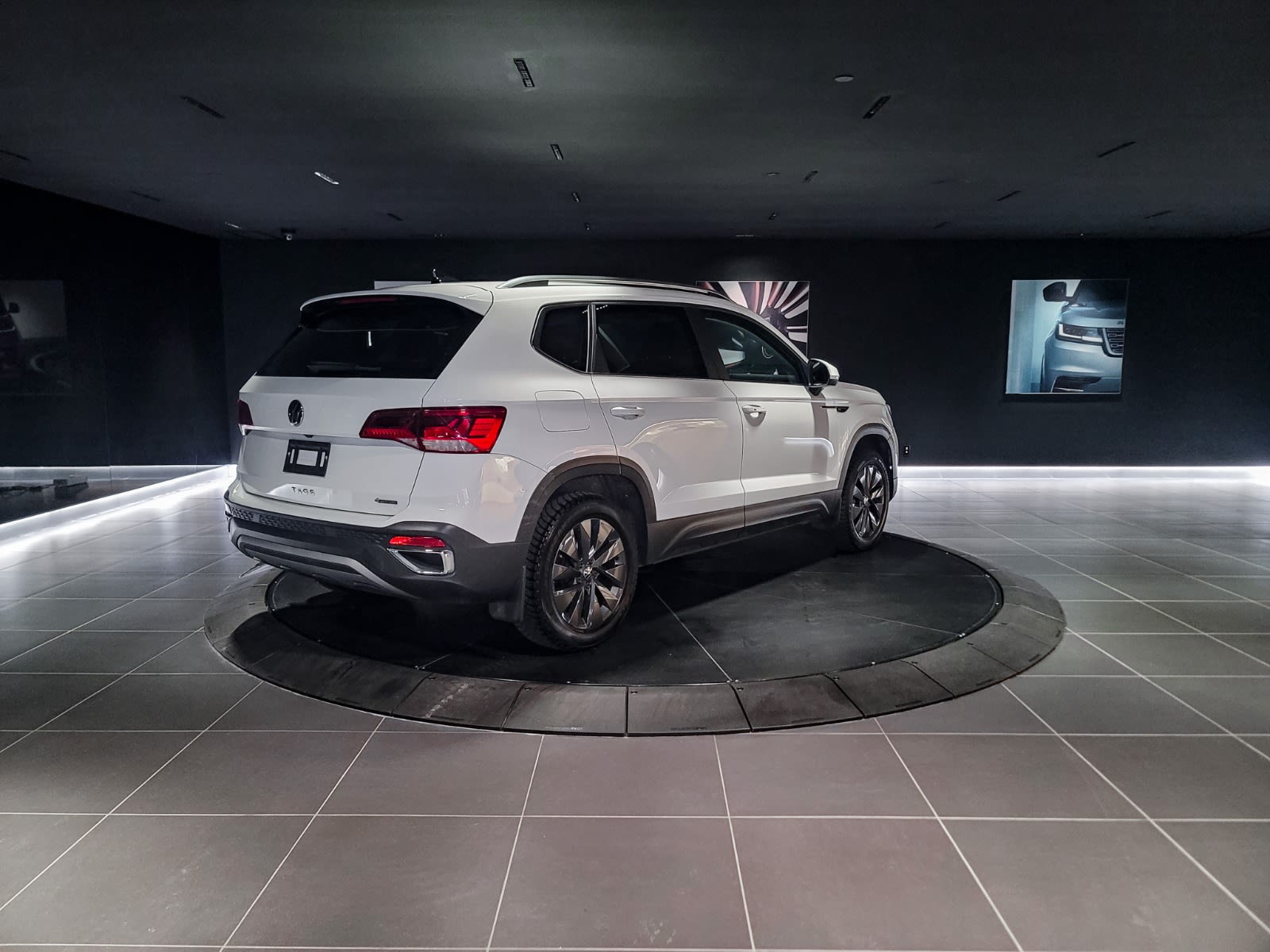 2023 Volkswagen Taos Comfortline, Vancouver, Cash