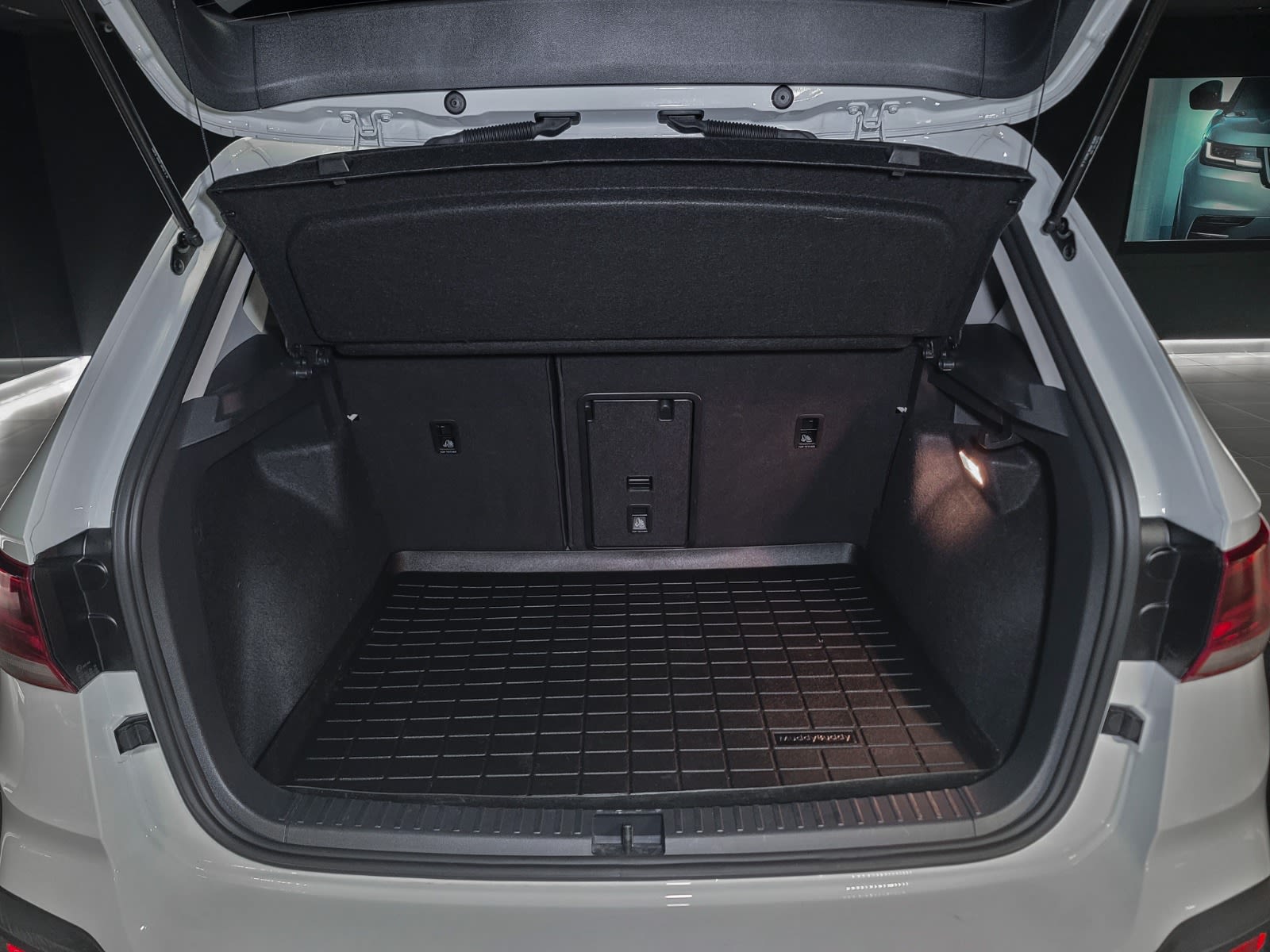 2023 Volkswagen Taos Comfortline, Vancouver, Cash