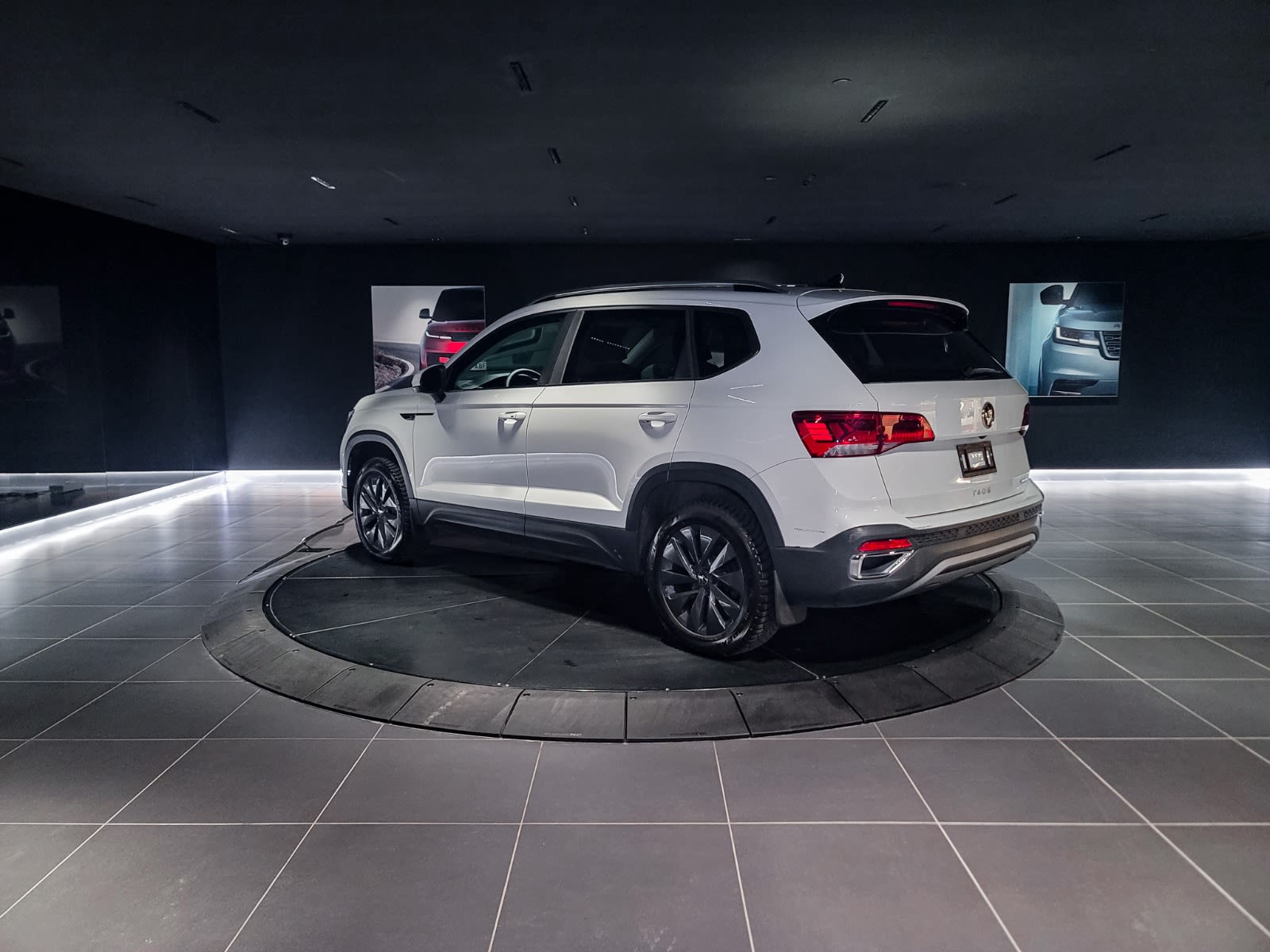 2023 Volkswagen Taos Comfortline, Vancouver, Cash