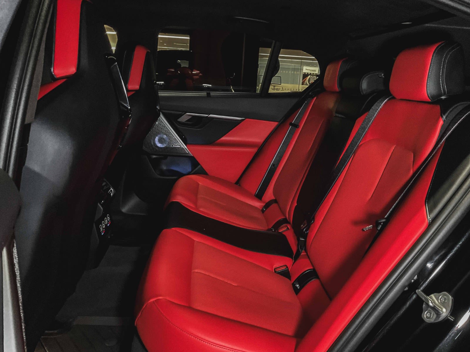 2025 BMW M5 Sedan, 温哥华, 全款车