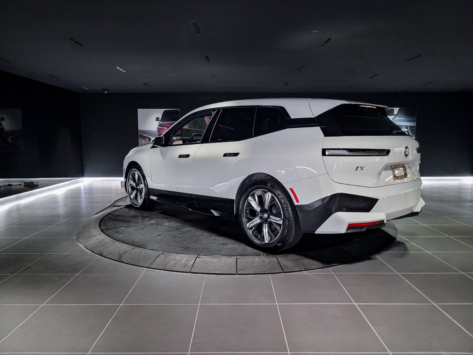 2022 BMW iX xDrive50, 温哥华, 全款车