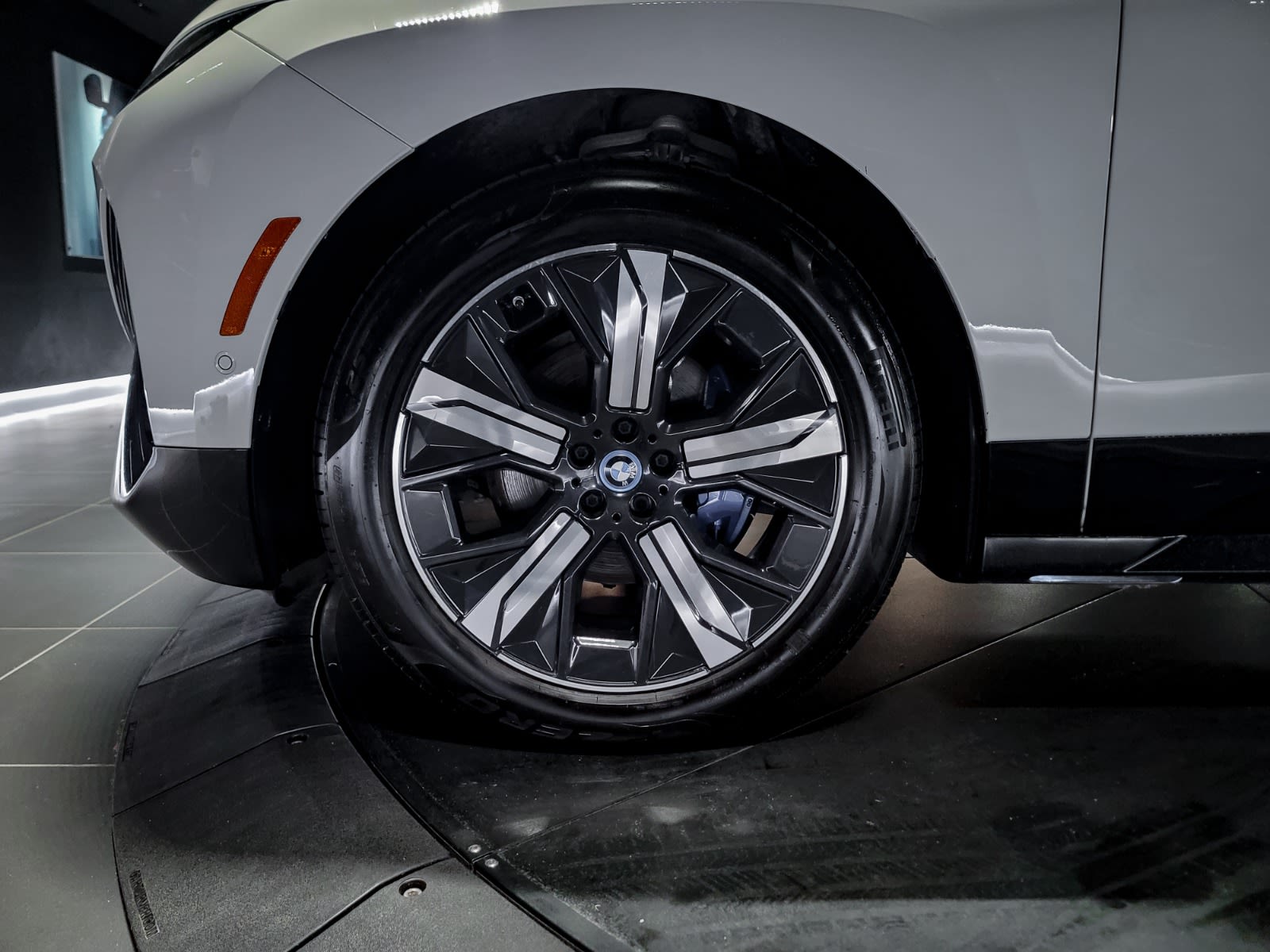 2022 BMW iX xDrive50, 温哥华, 全款车