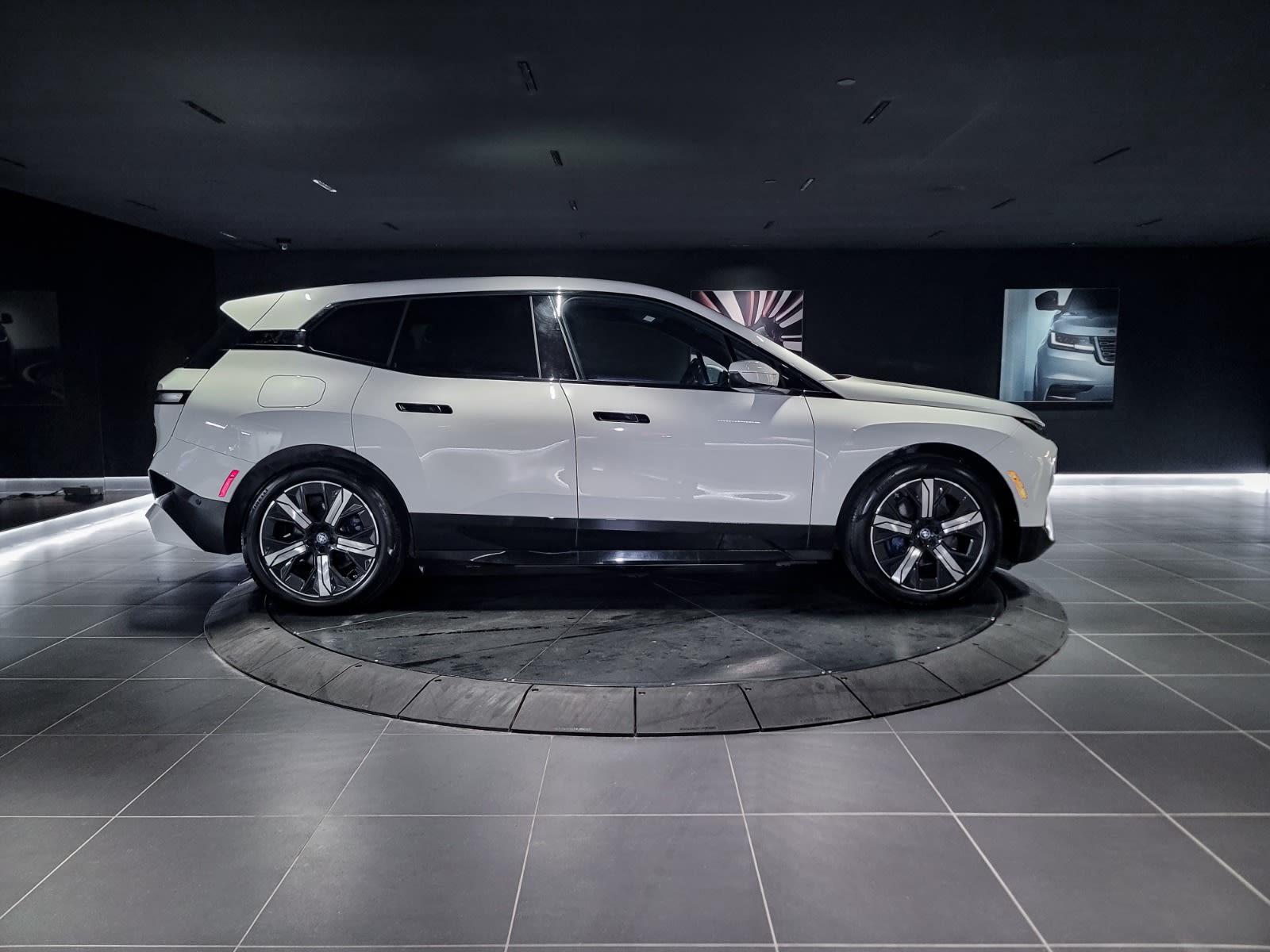 2022 BMW iX xDrive50, 温哥华, 全款车