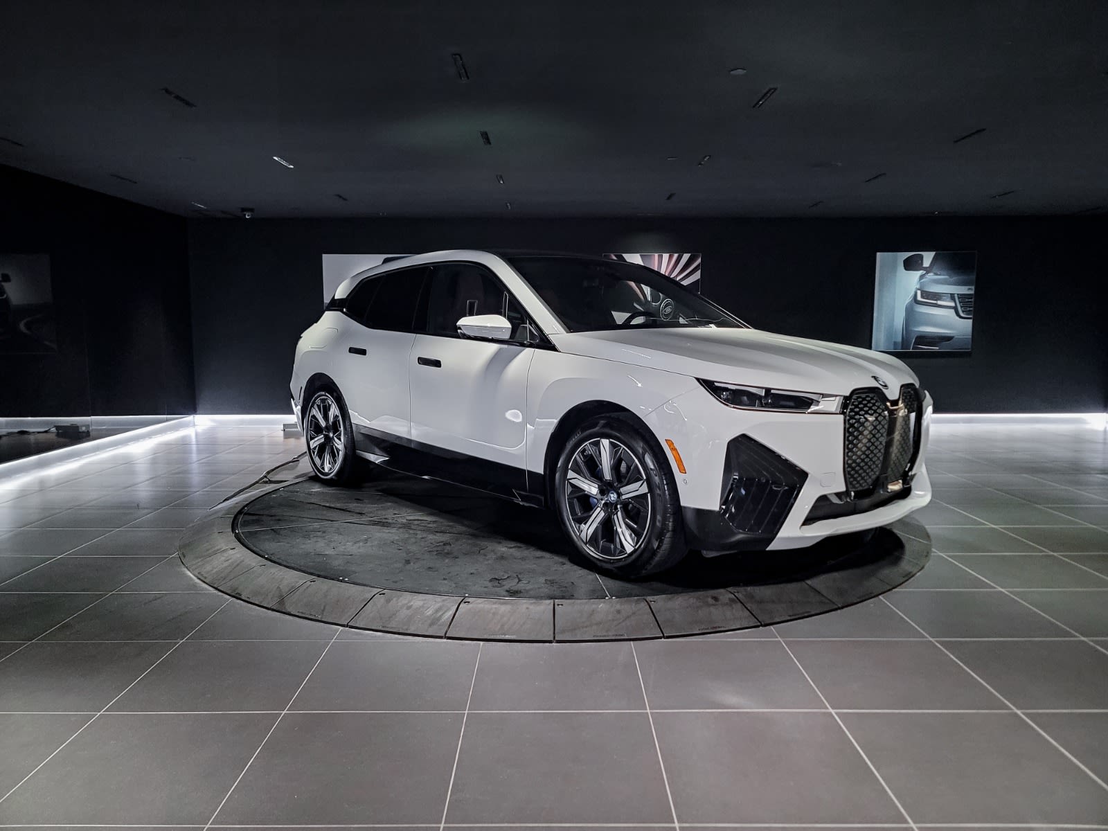 2022 BMW iX xDrive50, 温哥华, 全款车