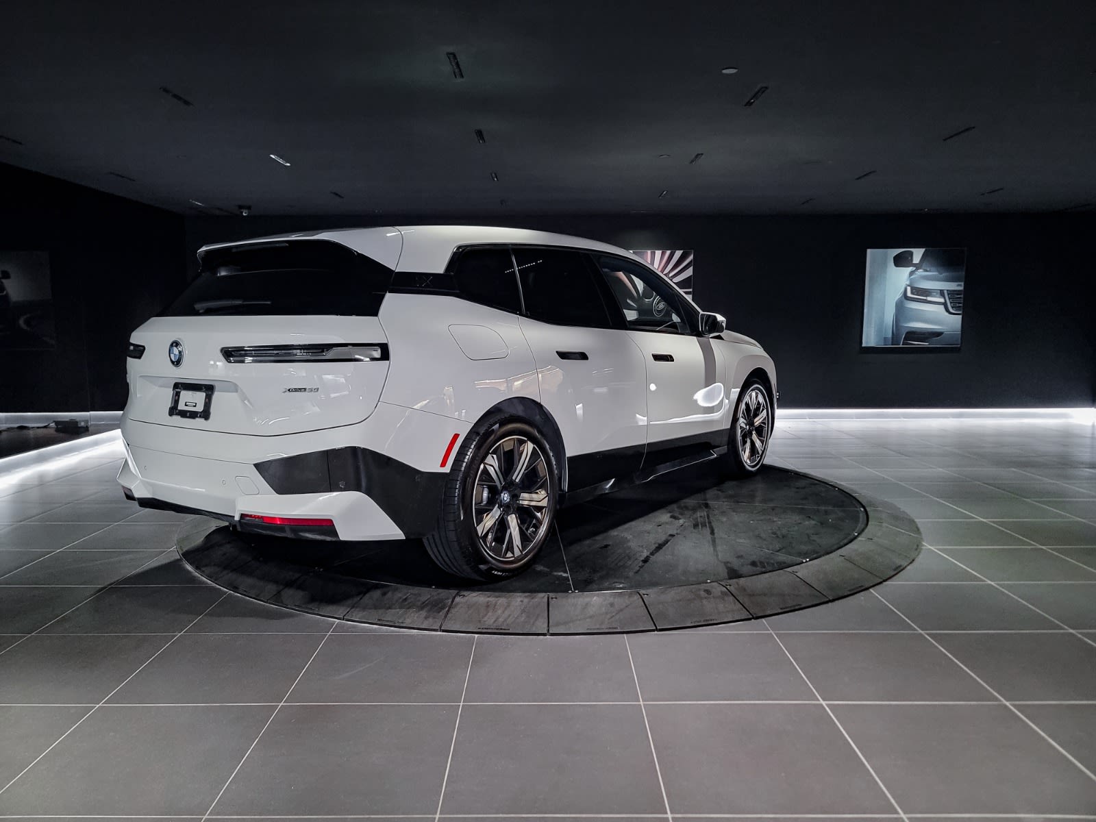 2022 BMW iX xDrive50, 温哥华, 全款车