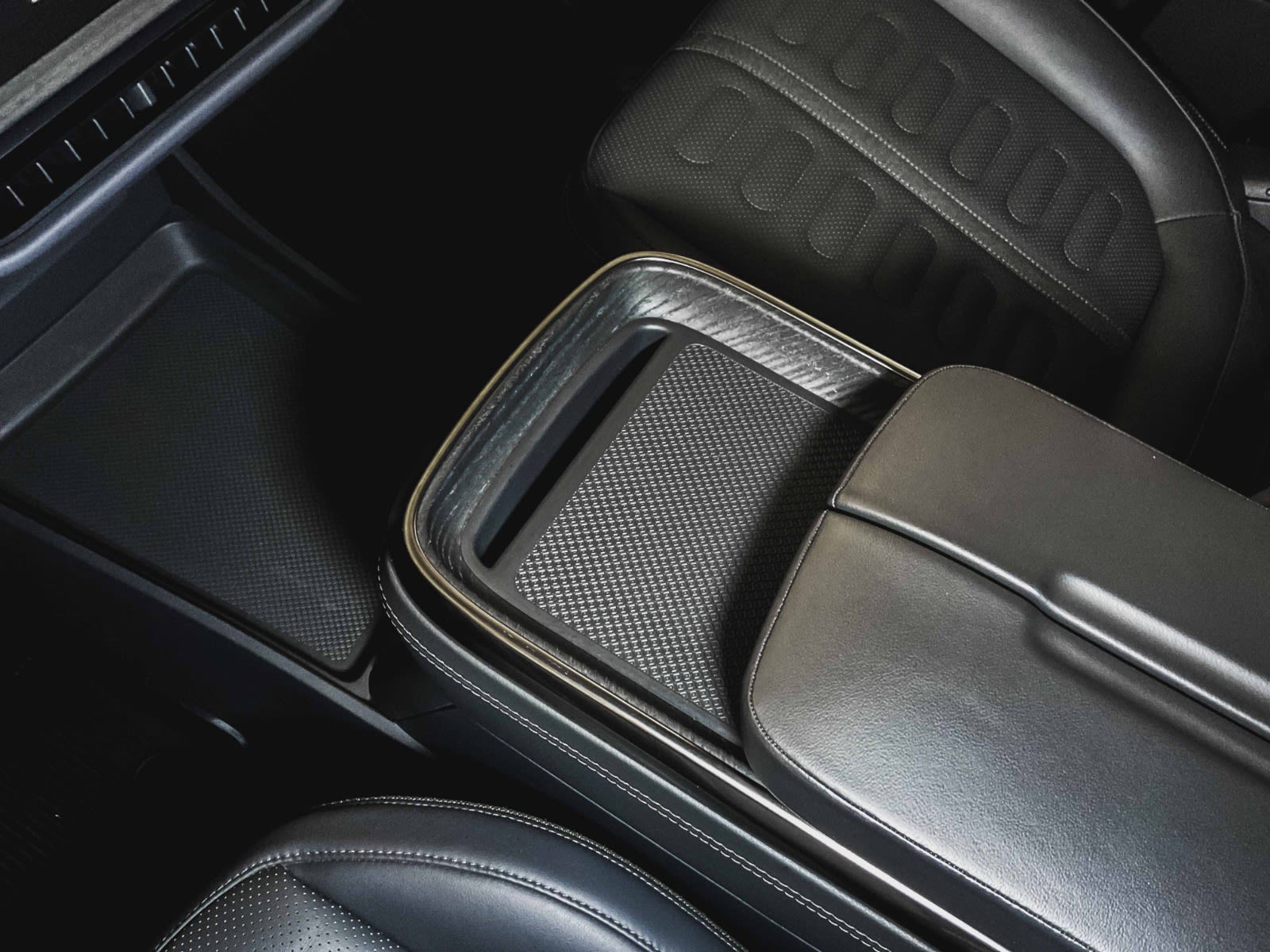 2023 Rivian R1T Launch Edition, Vancouver, Cash