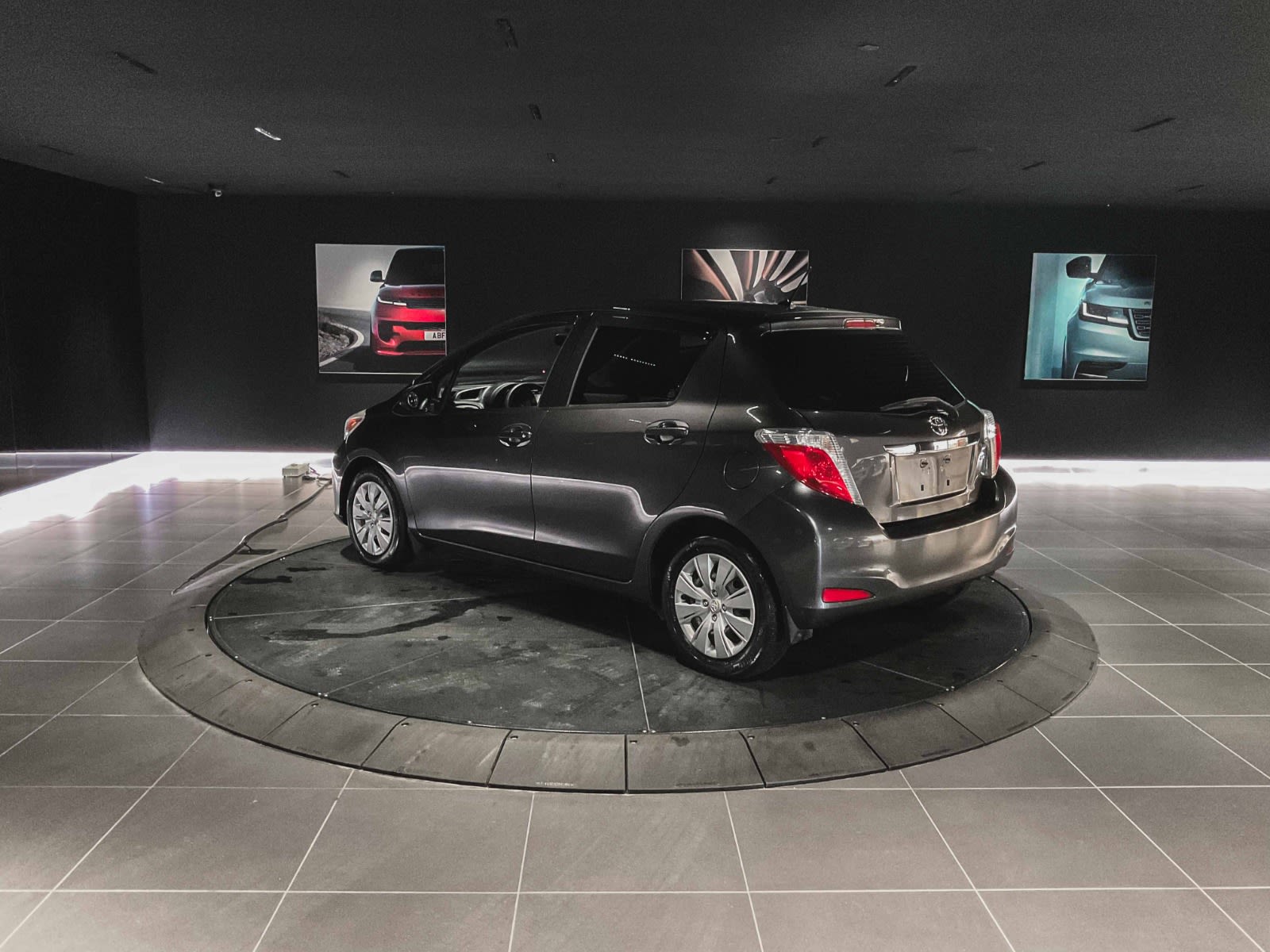 2012 Toyota Yaris LE, 温哥华, 全款车