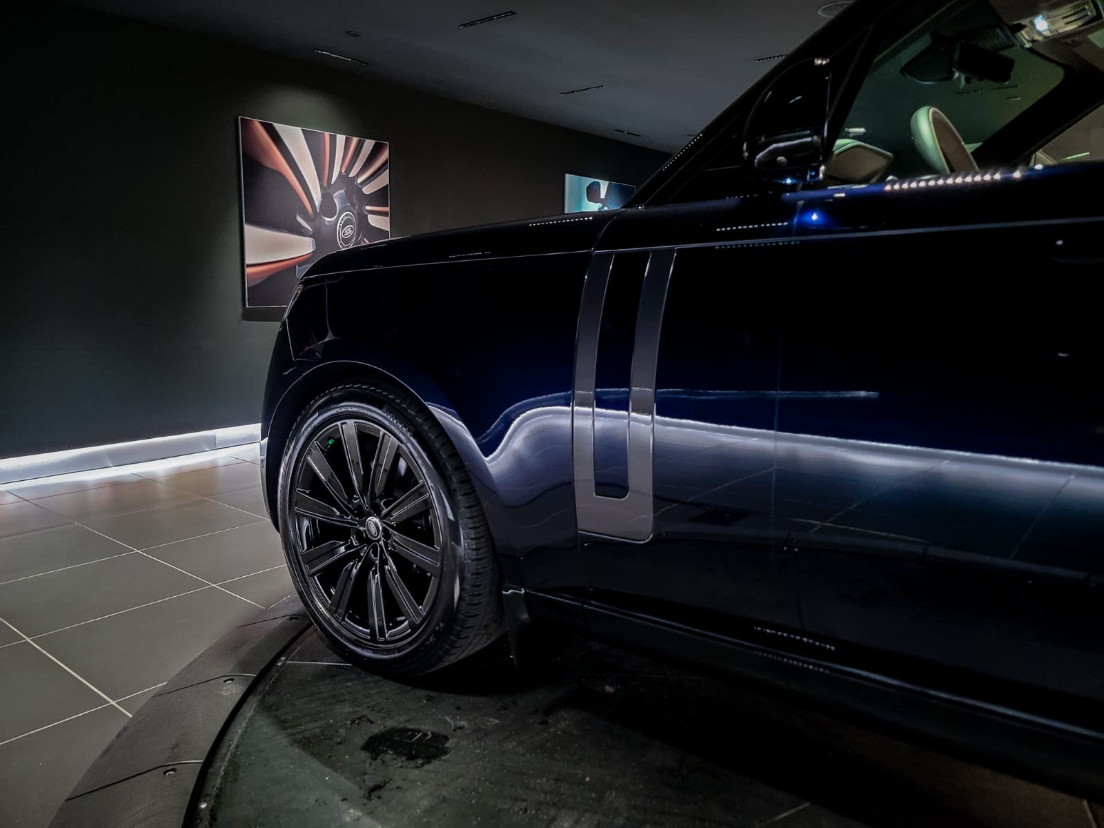 2025 Land Rover Range Rover SE, Vancouver, Cash