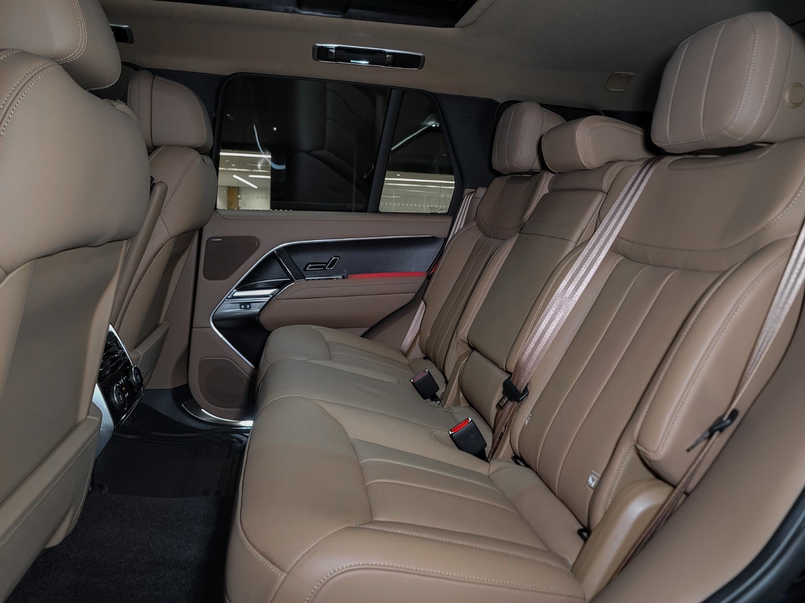 2025 Land Rover Range Rover SE, Vancouver, Cash