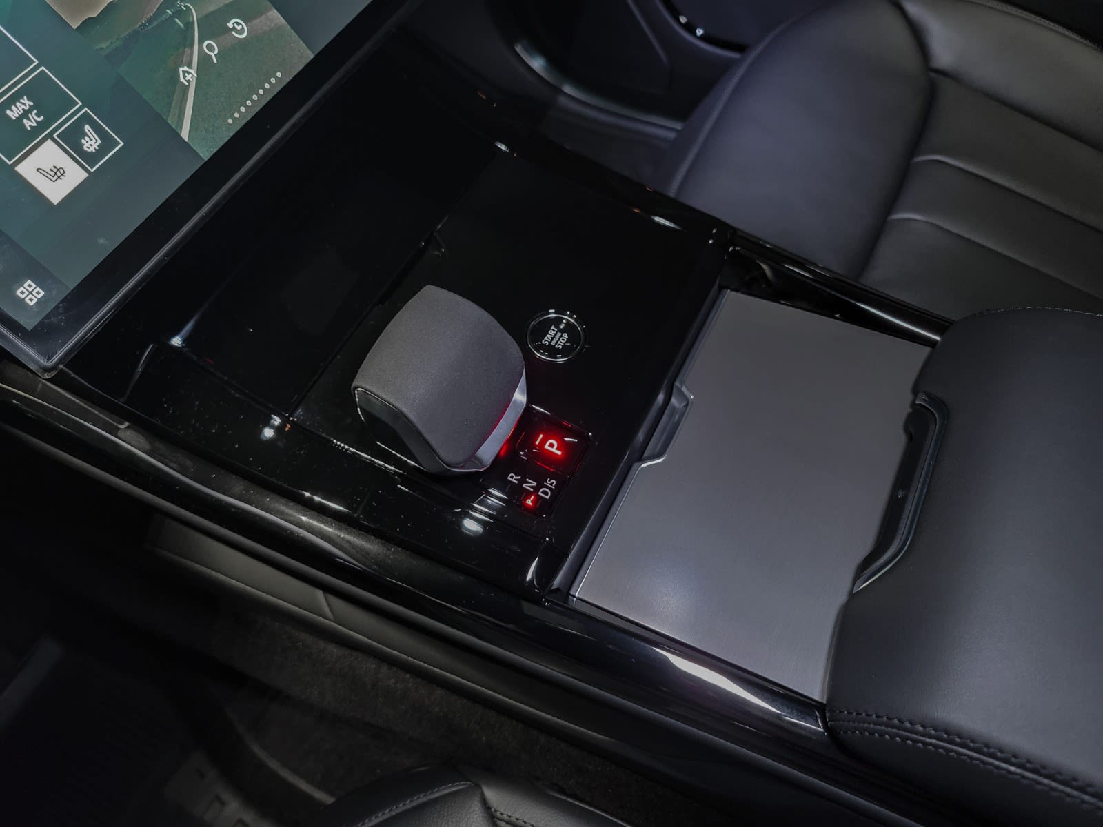 2026 Land Rover Range Rover Sport S, Vancouver, Cash