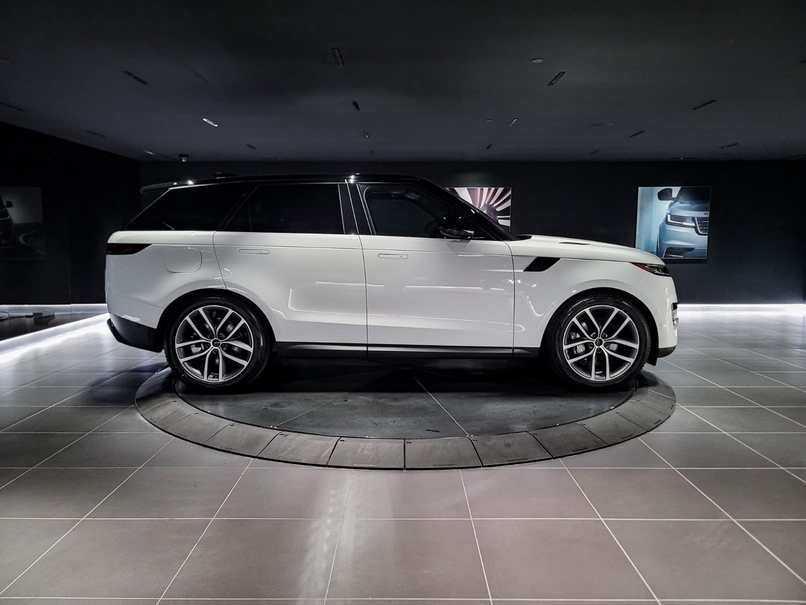 2026 Land Rover Range Rover Sport S, Vancouver, Cash