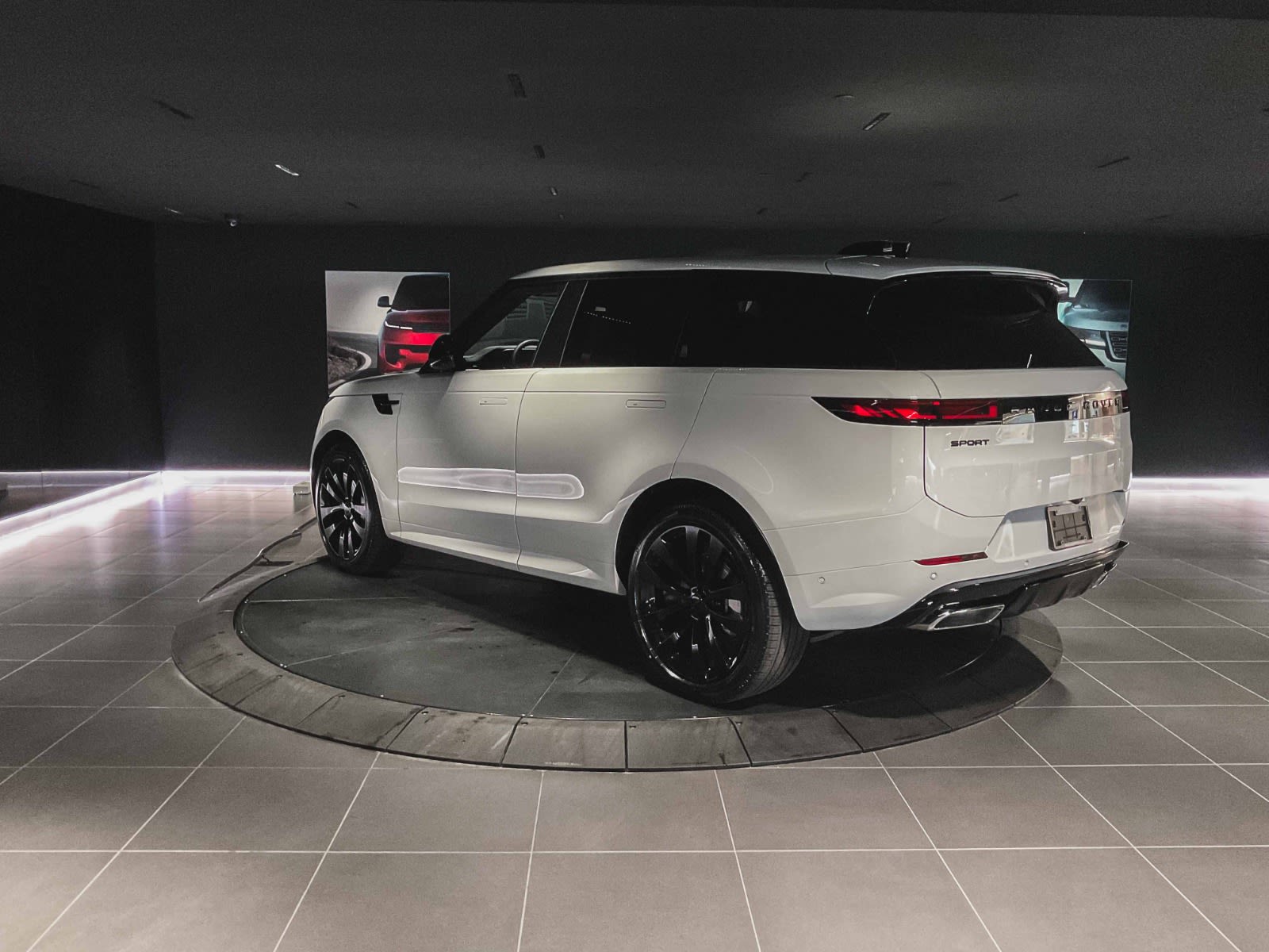 2026 Land Rover Range Rover Sport Dynamic SE, Vancouver, Cash