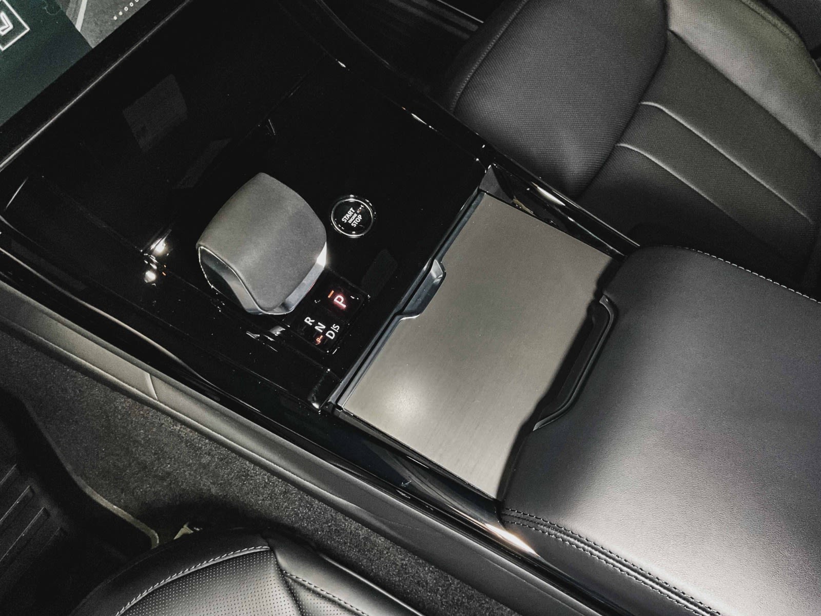 2026 Land Rover Range Rover Sport Dynamic SE, Vancouver, Cash