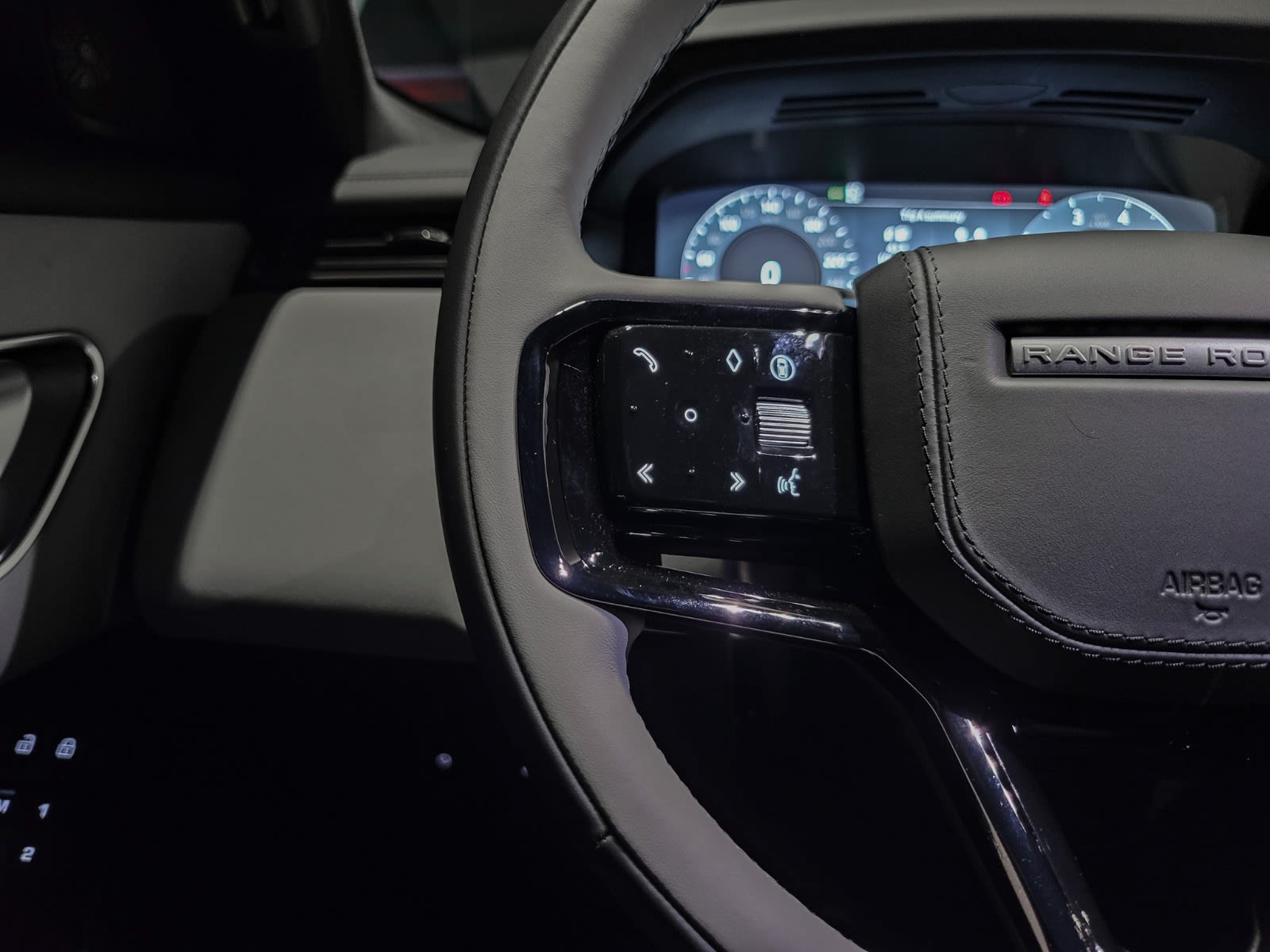 2026 Land Rover Range Rover Velar Dynamic SE, Vancouver, Cash