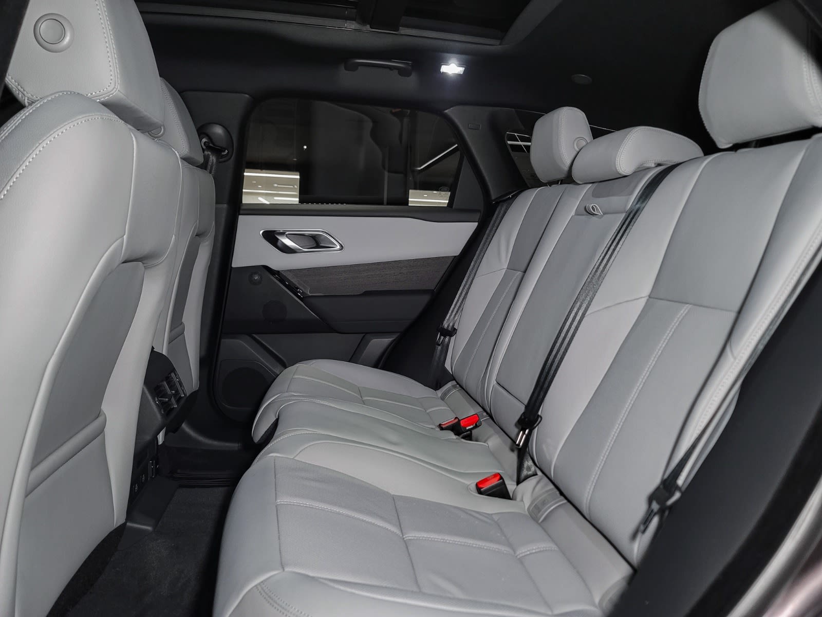 2026 Land Rover Range Rover Velar Dynamic SE, Vancouver, Cash