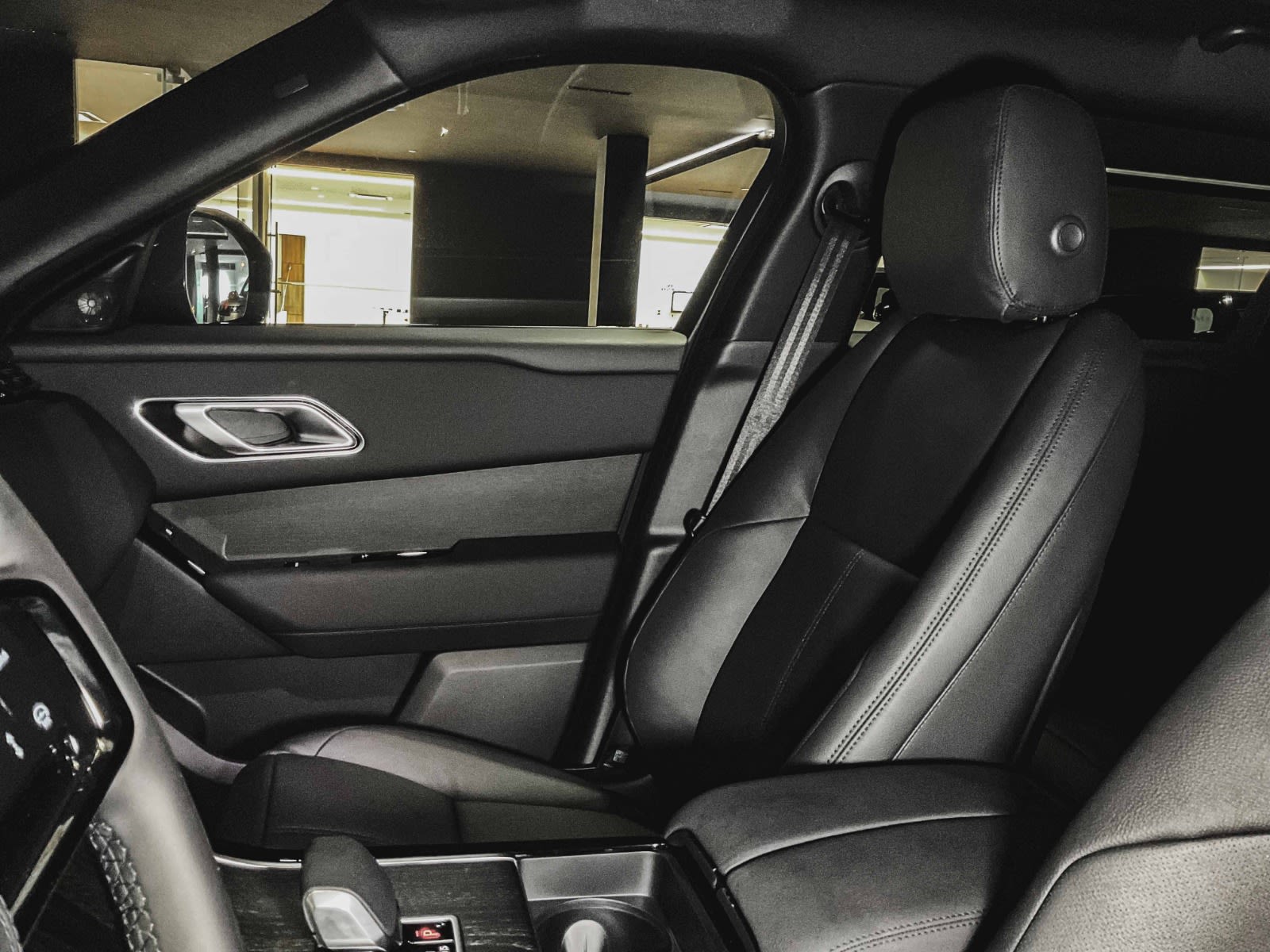 2026 Land Rover Range Rover Velar Dynamic SE, Vancouver, Cash