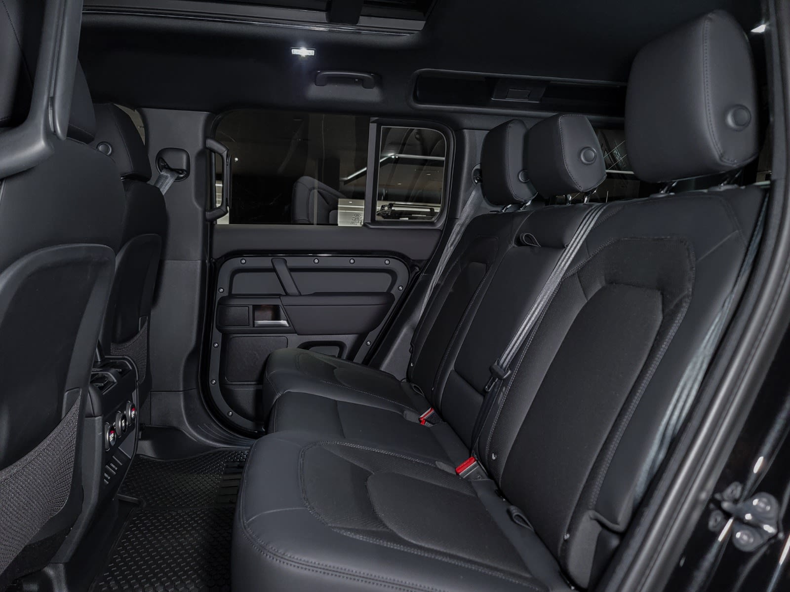 2026 Land Rover Defender X-Dynamic SE, 温哥华, 全款车