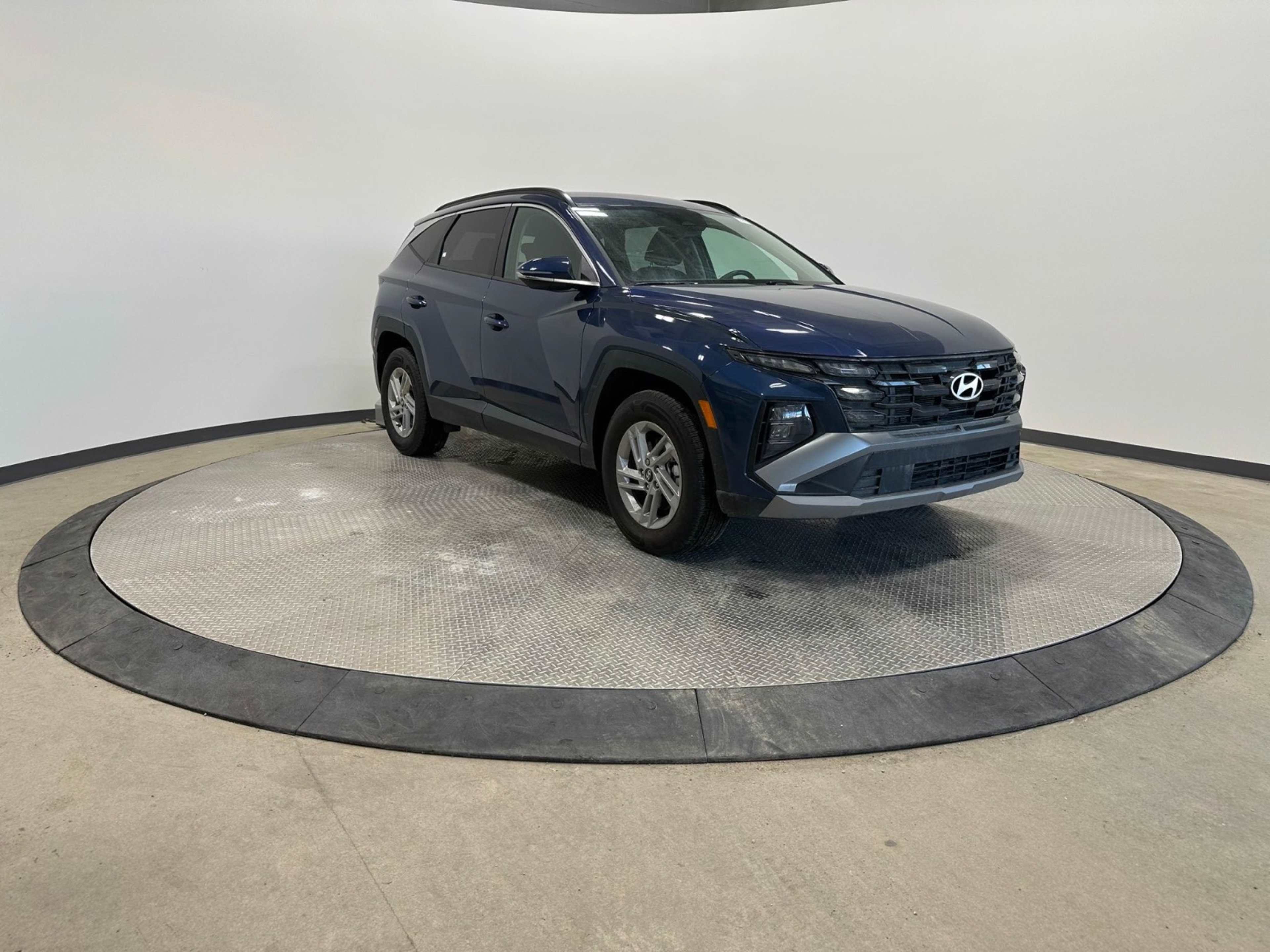 Voxcar HYUNDAI Tucson SUV in , VICTORIA