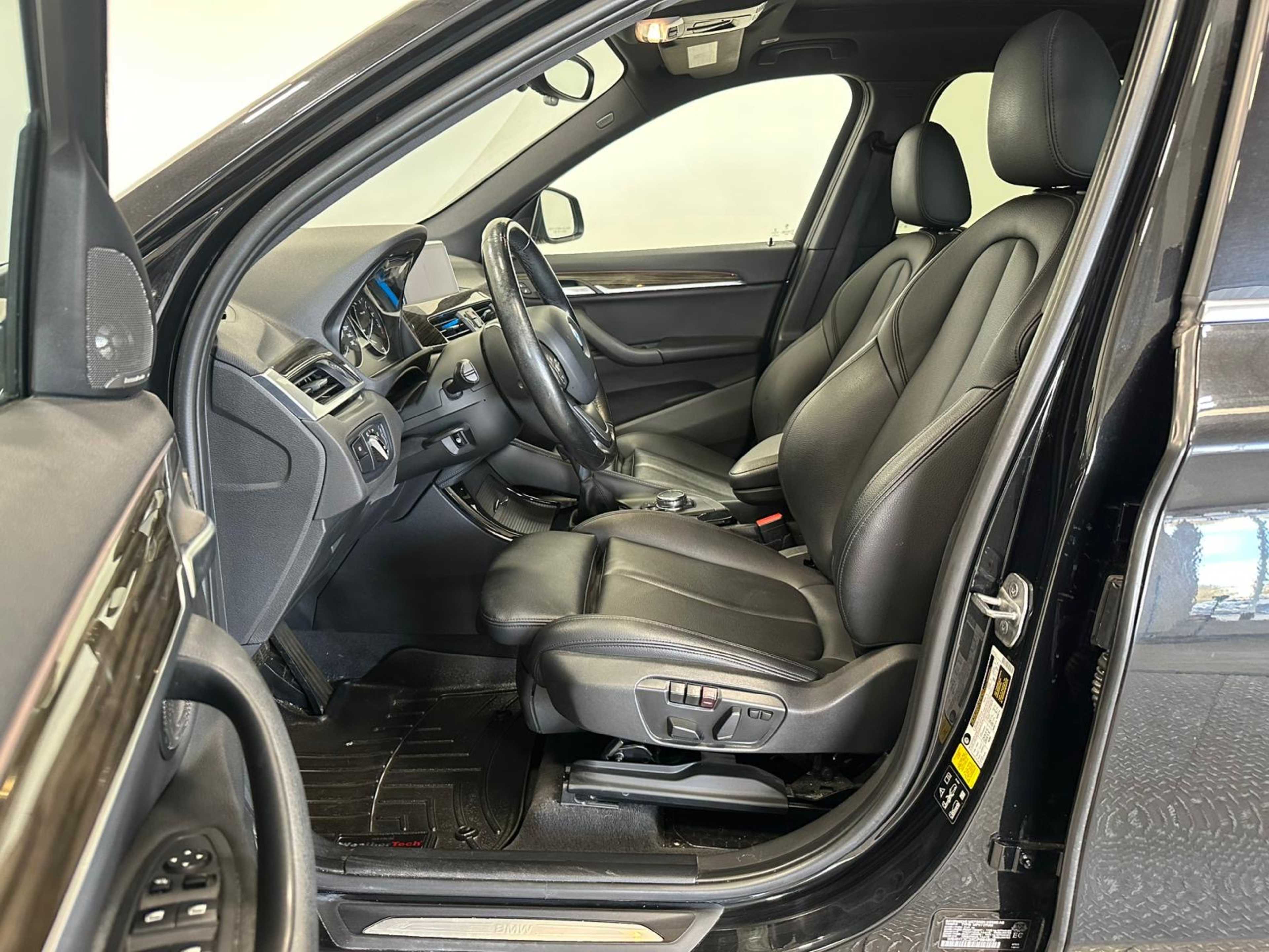 2016 Bmw X1 XDrive28i photo 3