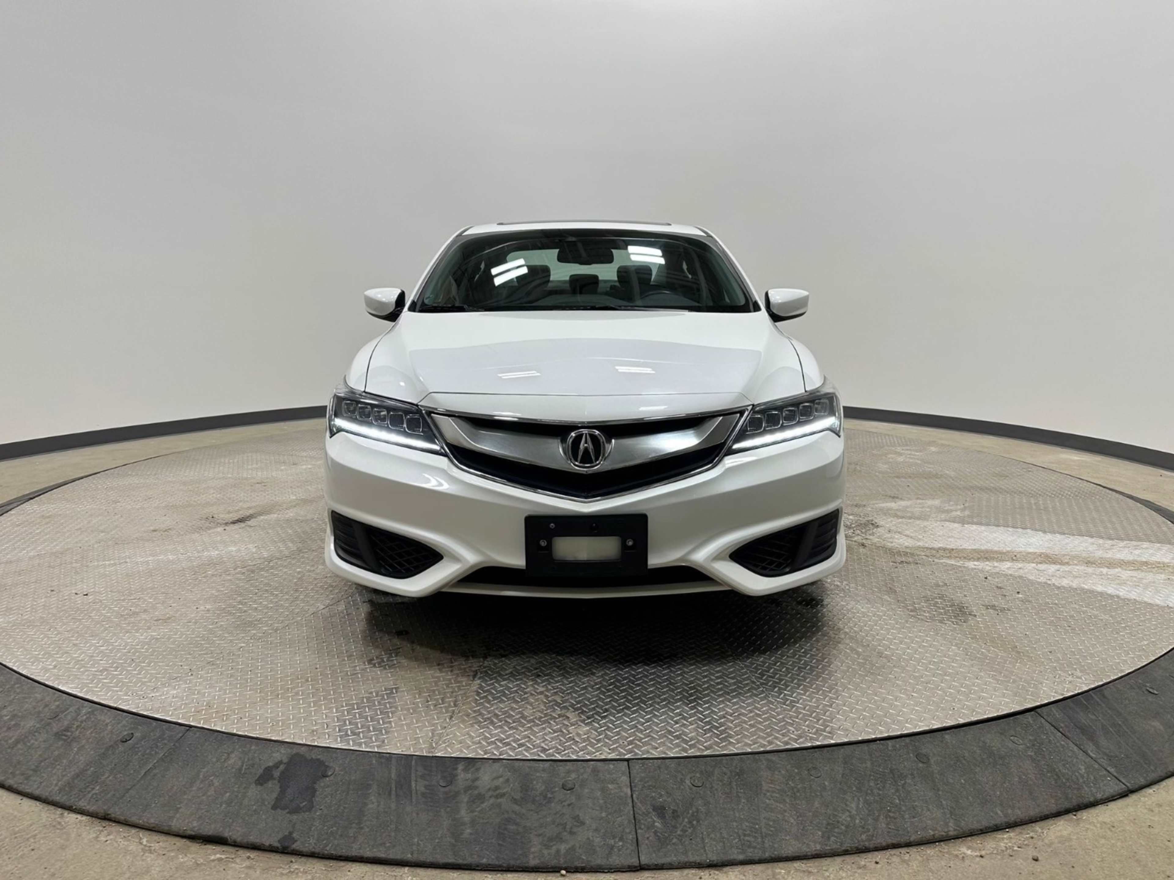 2018 Acura ILX Premium Technology Plus photo 2