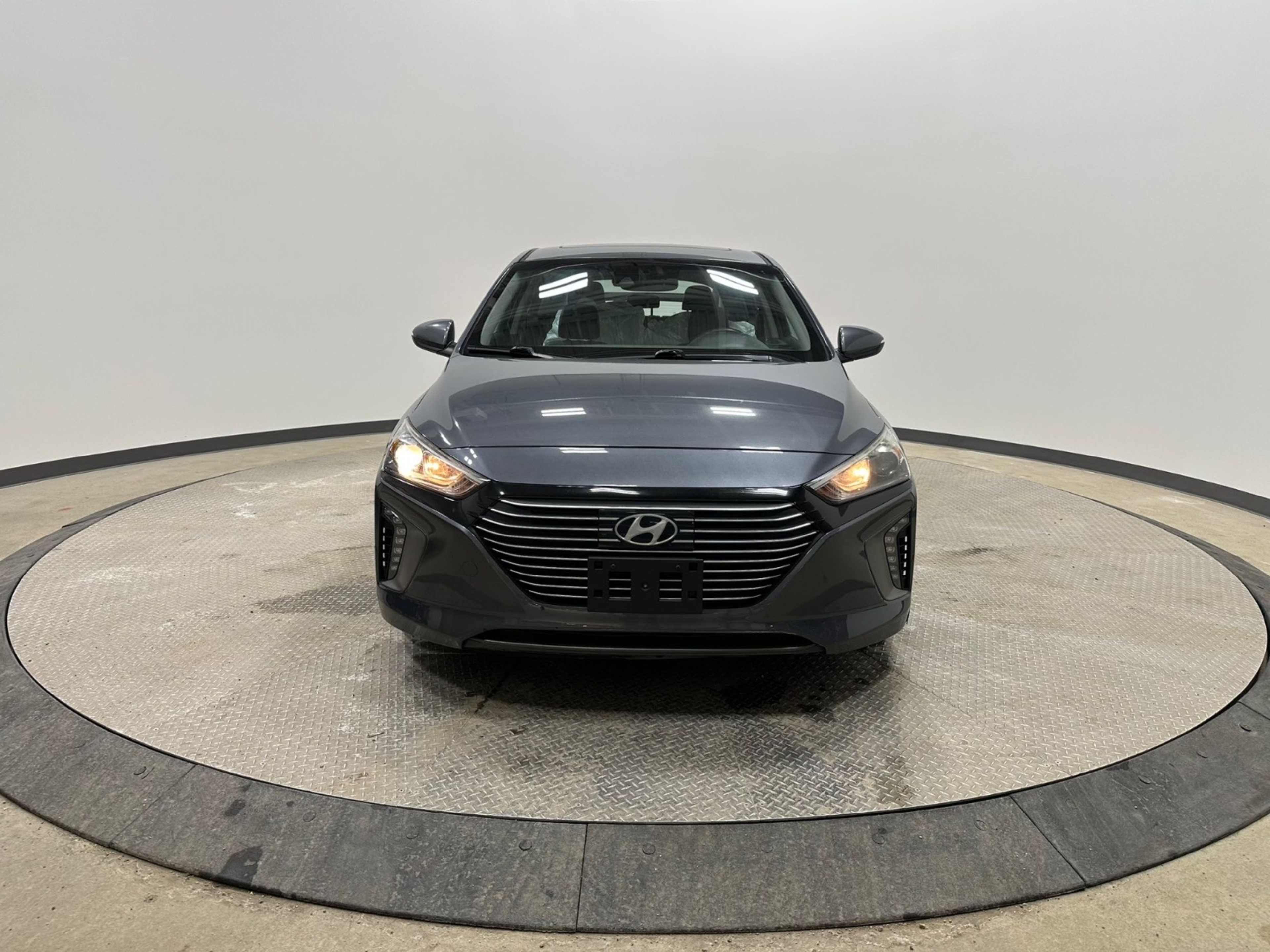 2018 Hyundai Ioniq Limited photo 2