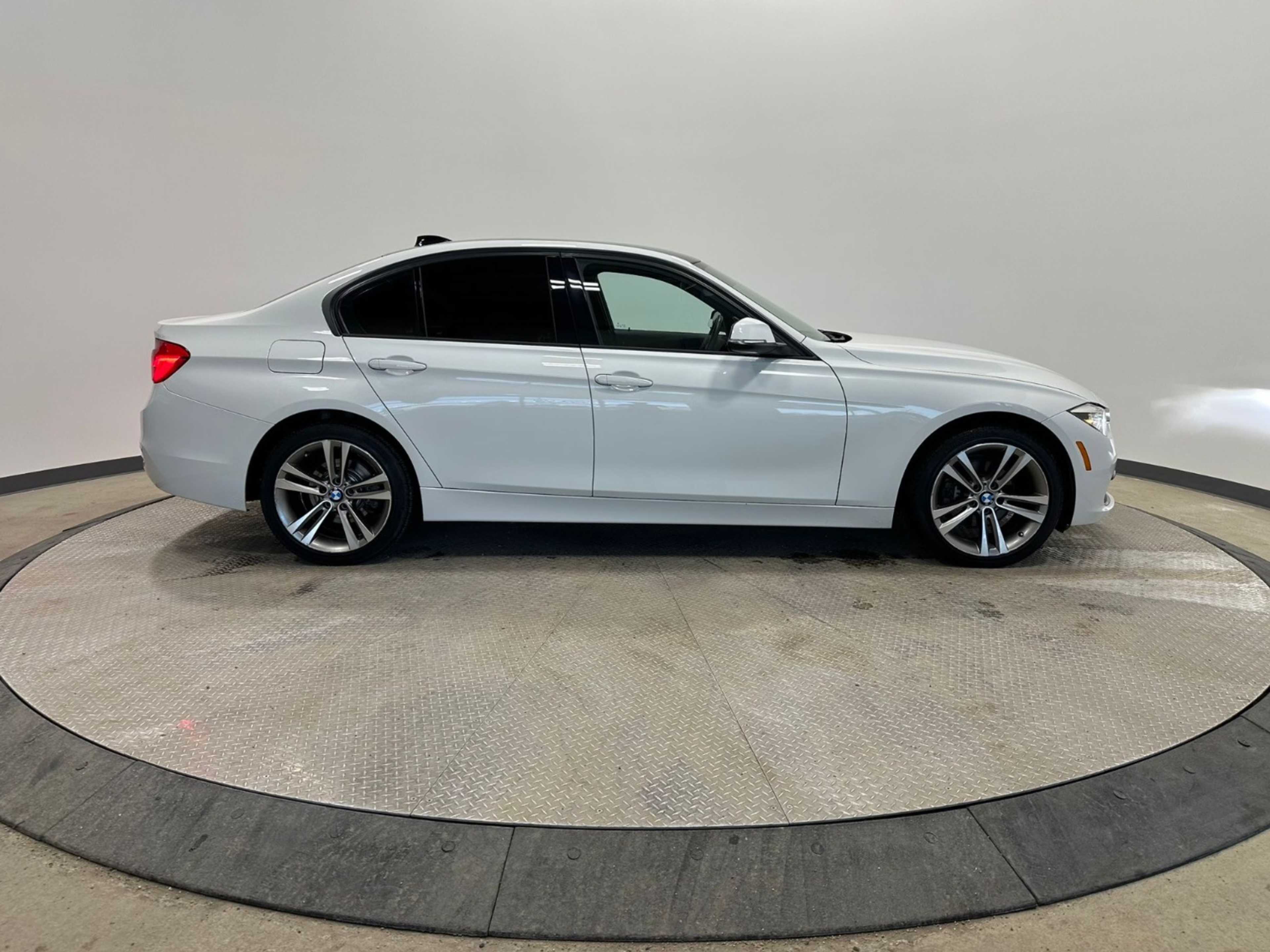2018 Bmw 330i xDrive photo 3