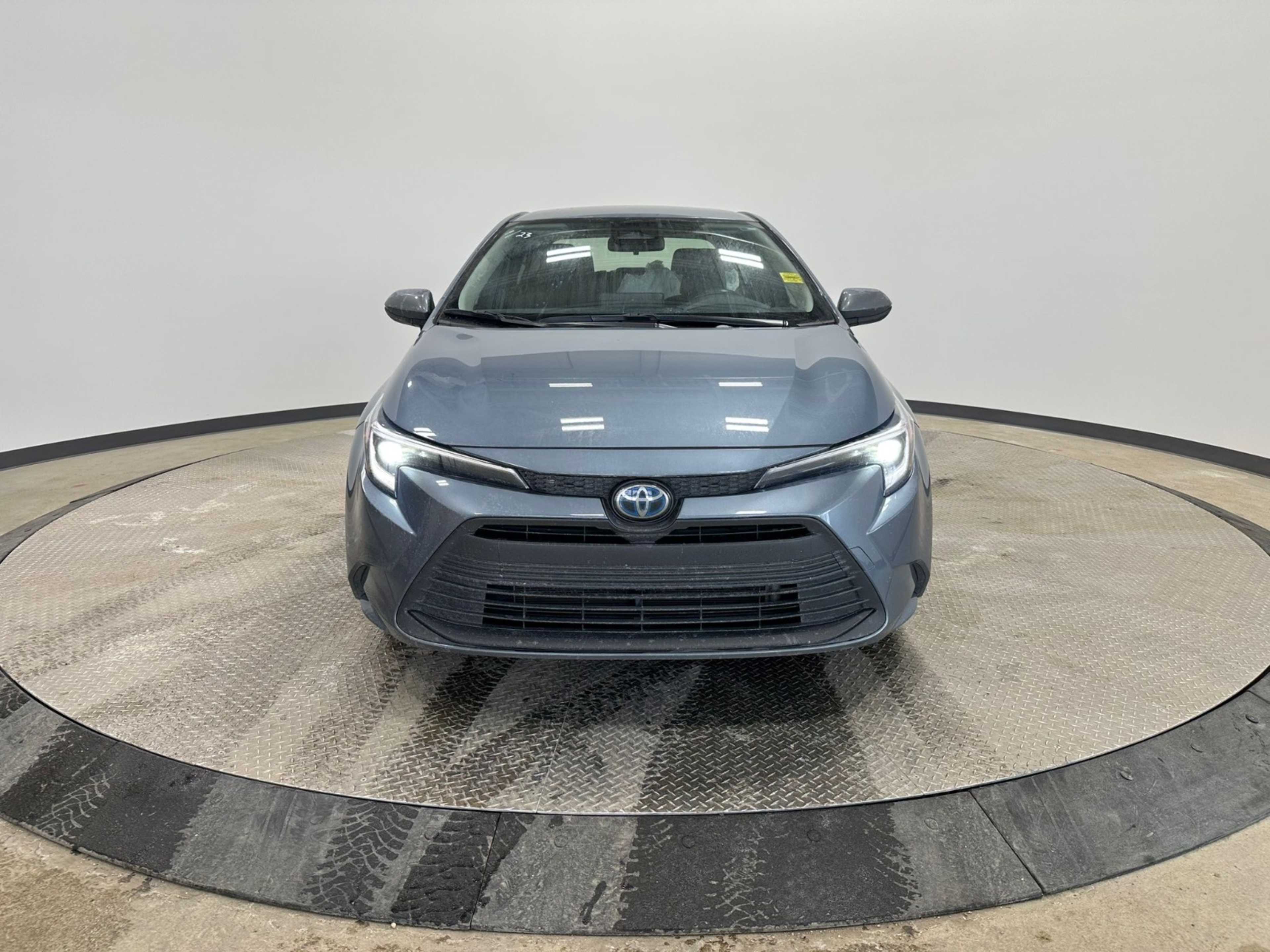 2024 Toyota Corolla XSE LE Premium SE photo 2