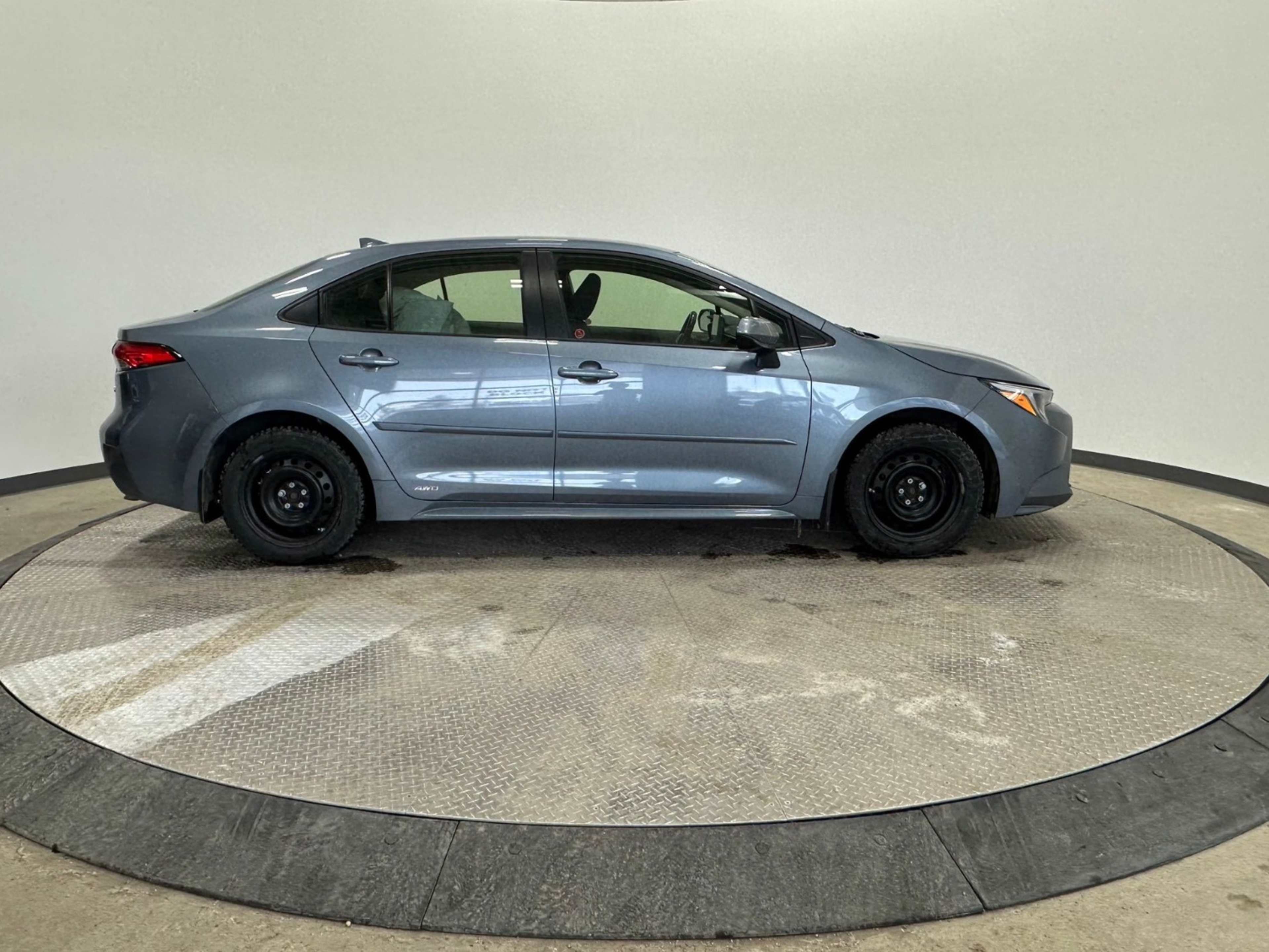 2024 Toyota Corolla XSE LE Premium SE photo 3