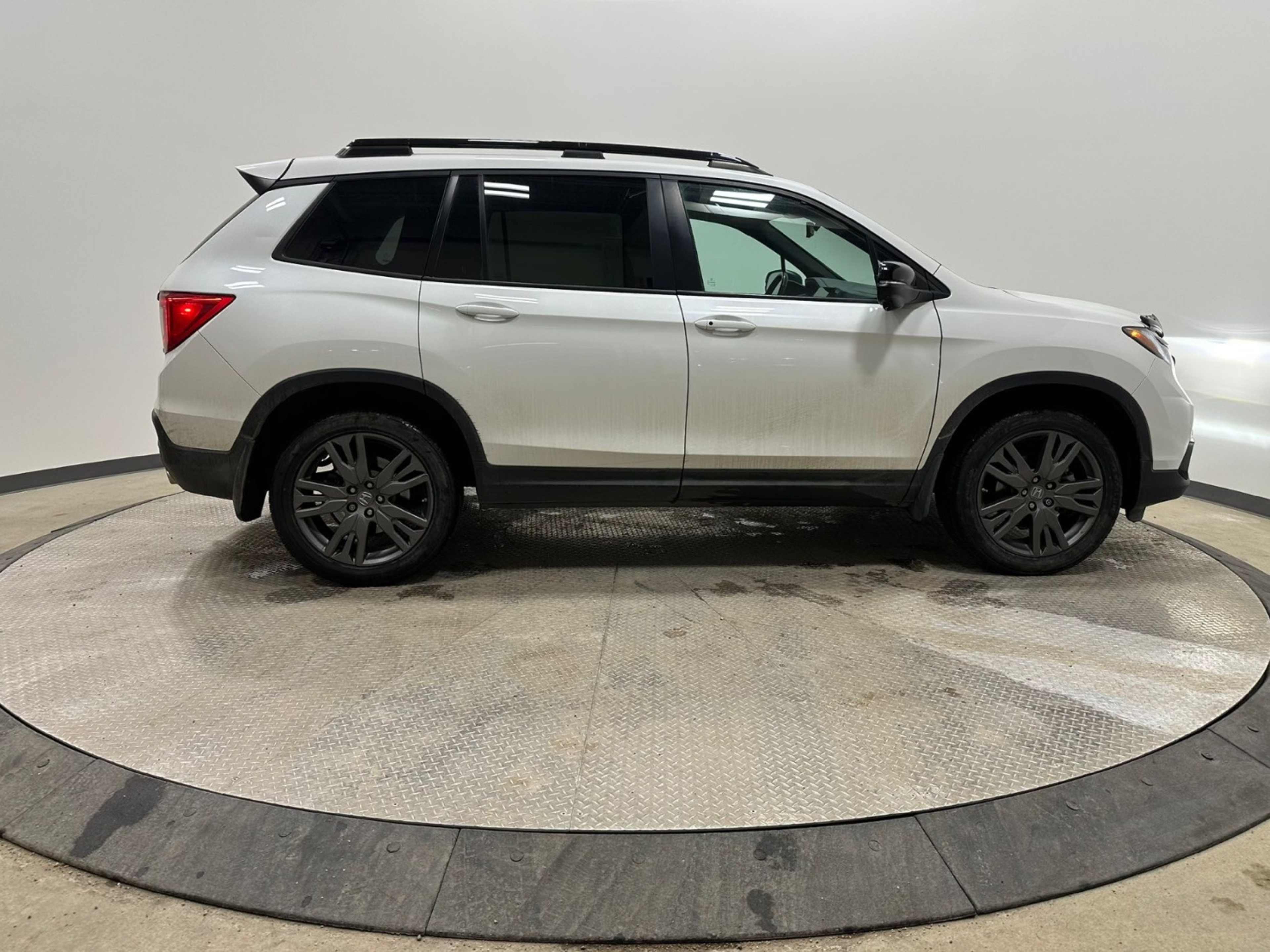 2020 Honda Passport EX-L photo 3