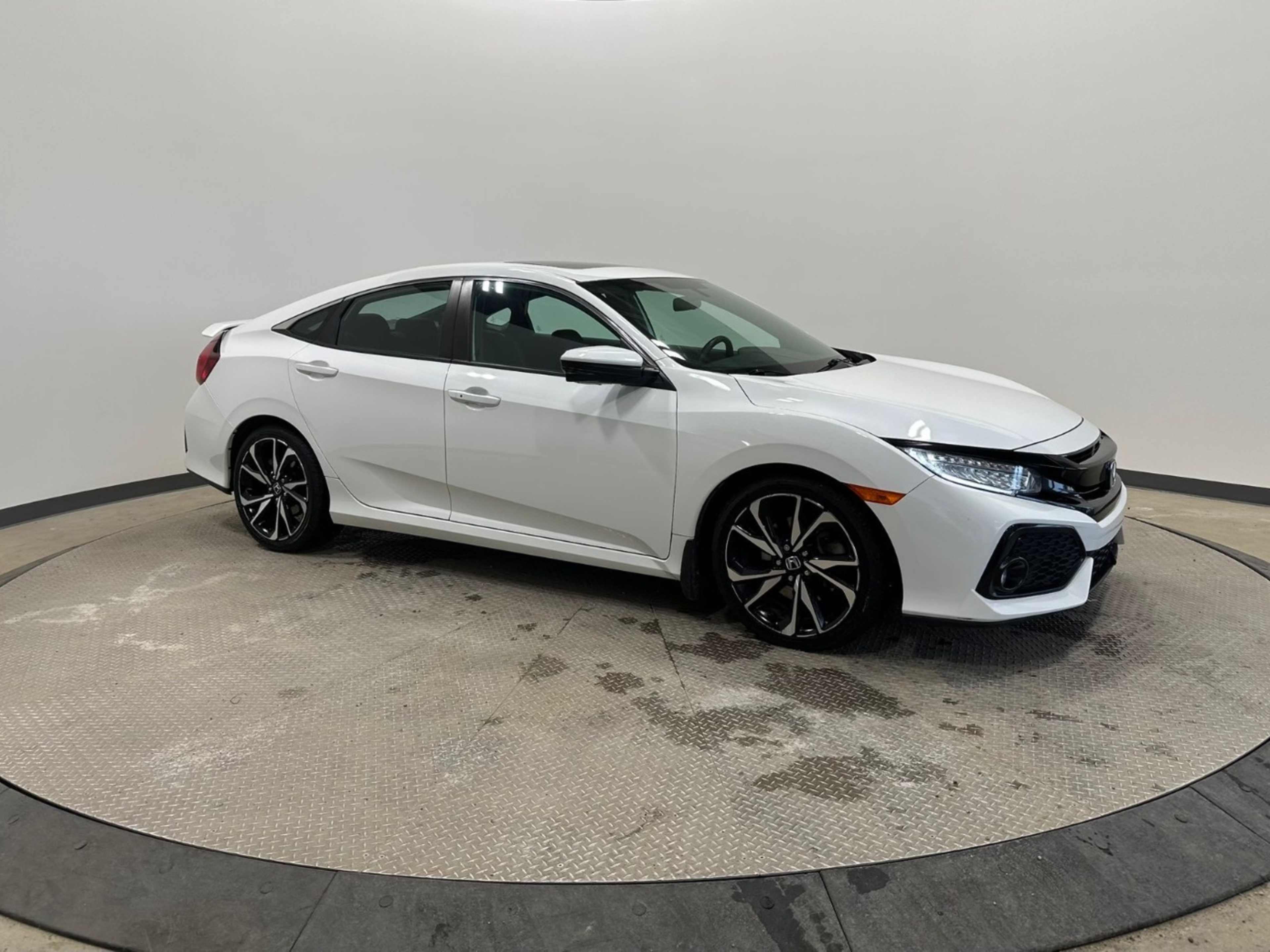 2019 Honda Civic Si photo 2