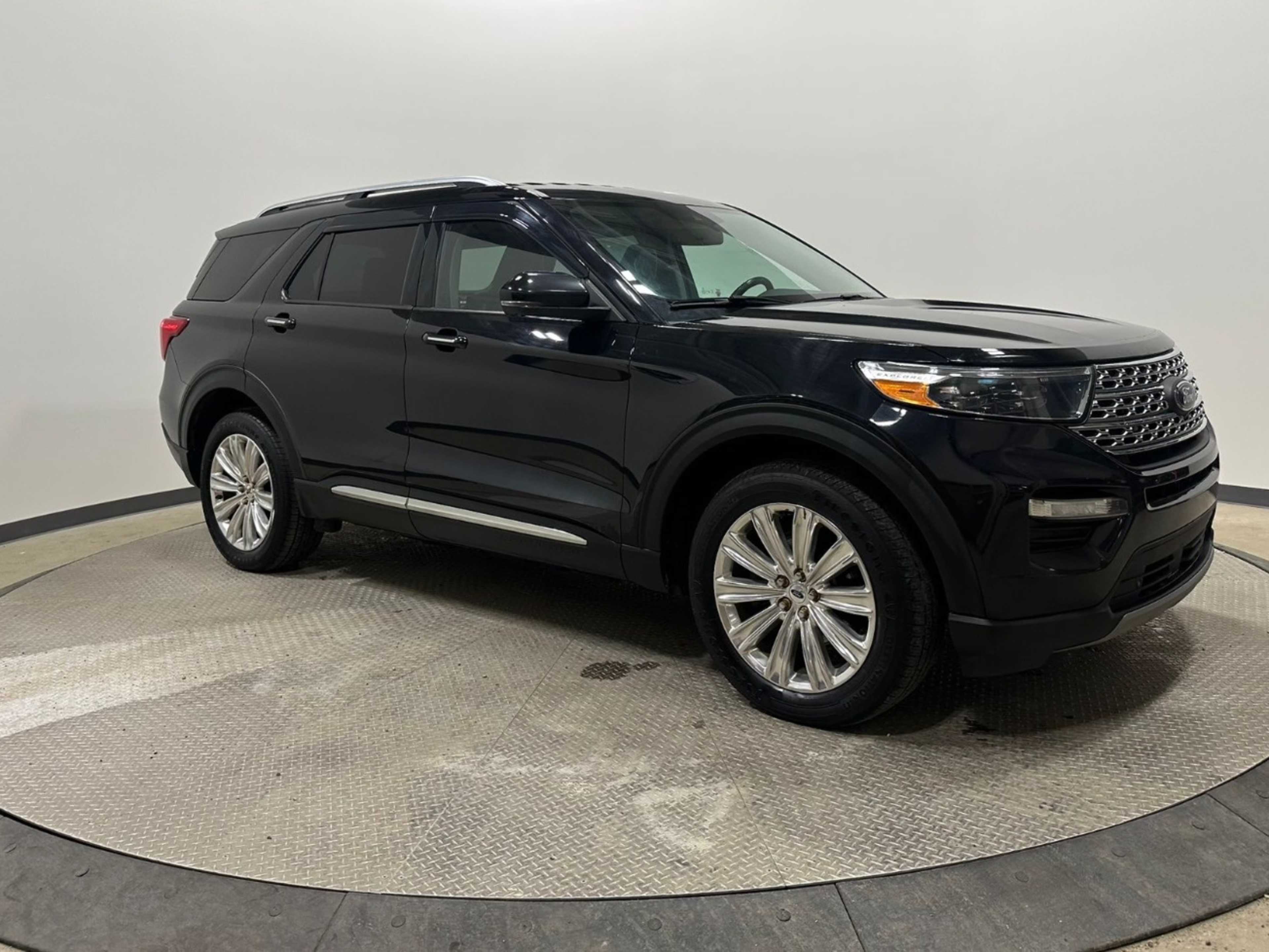 2022 Ford Explorer Limited photo 2