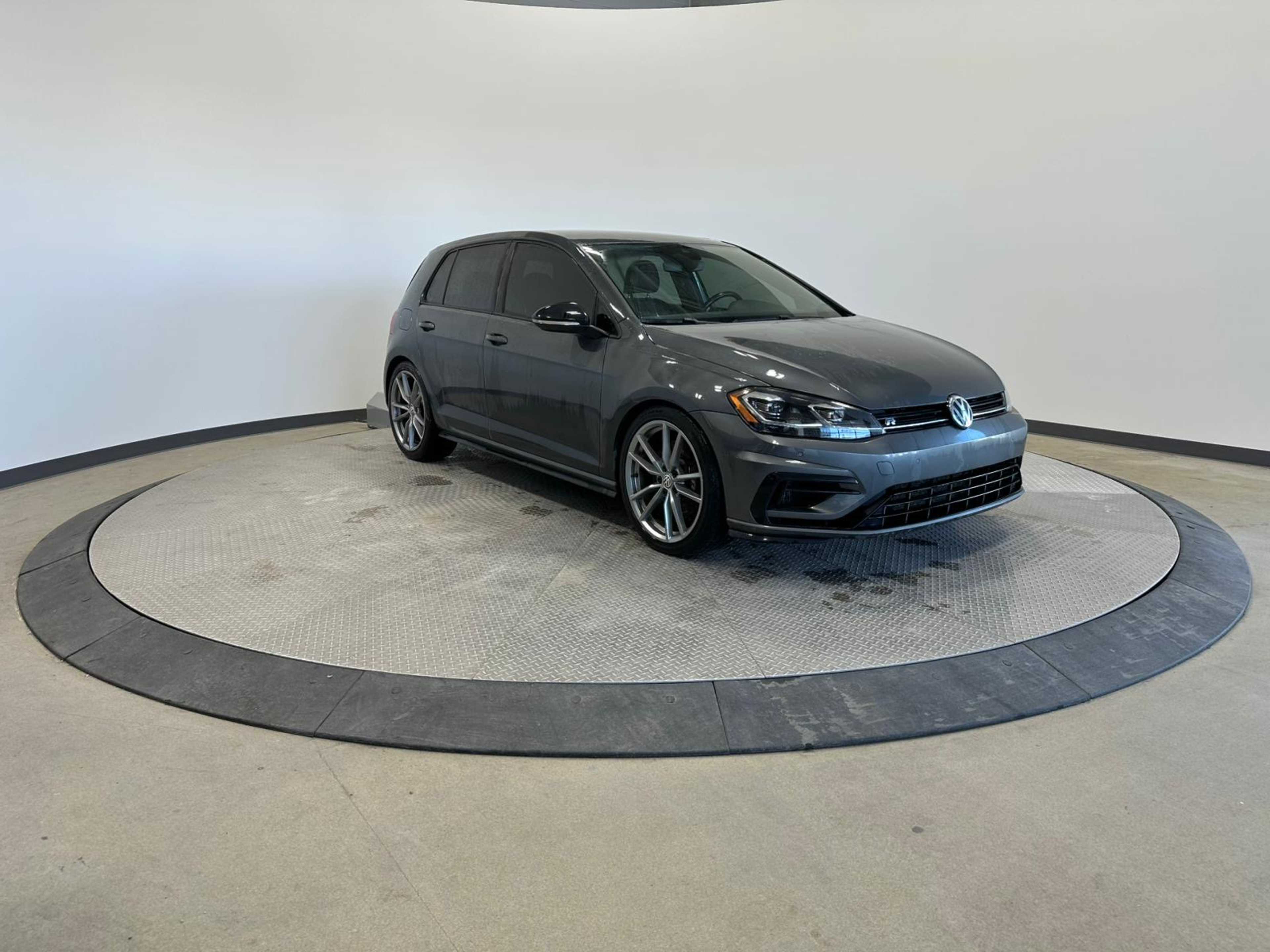 Voxcar VOLKSWAGEN Golf R SEDAN in , VICTORIA