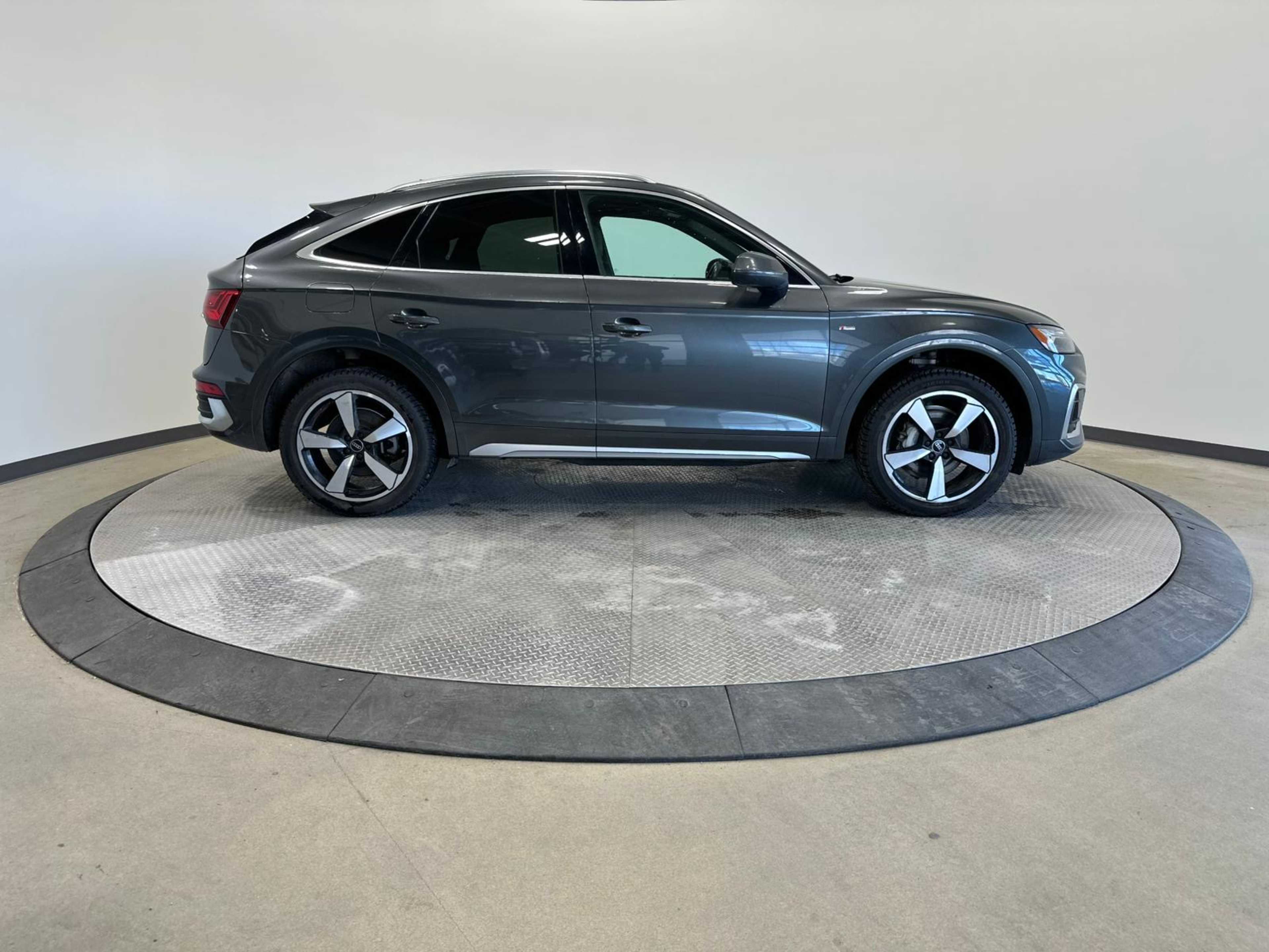 2023 Audi Q5 Sportback 45 TFSI Premium photo 2