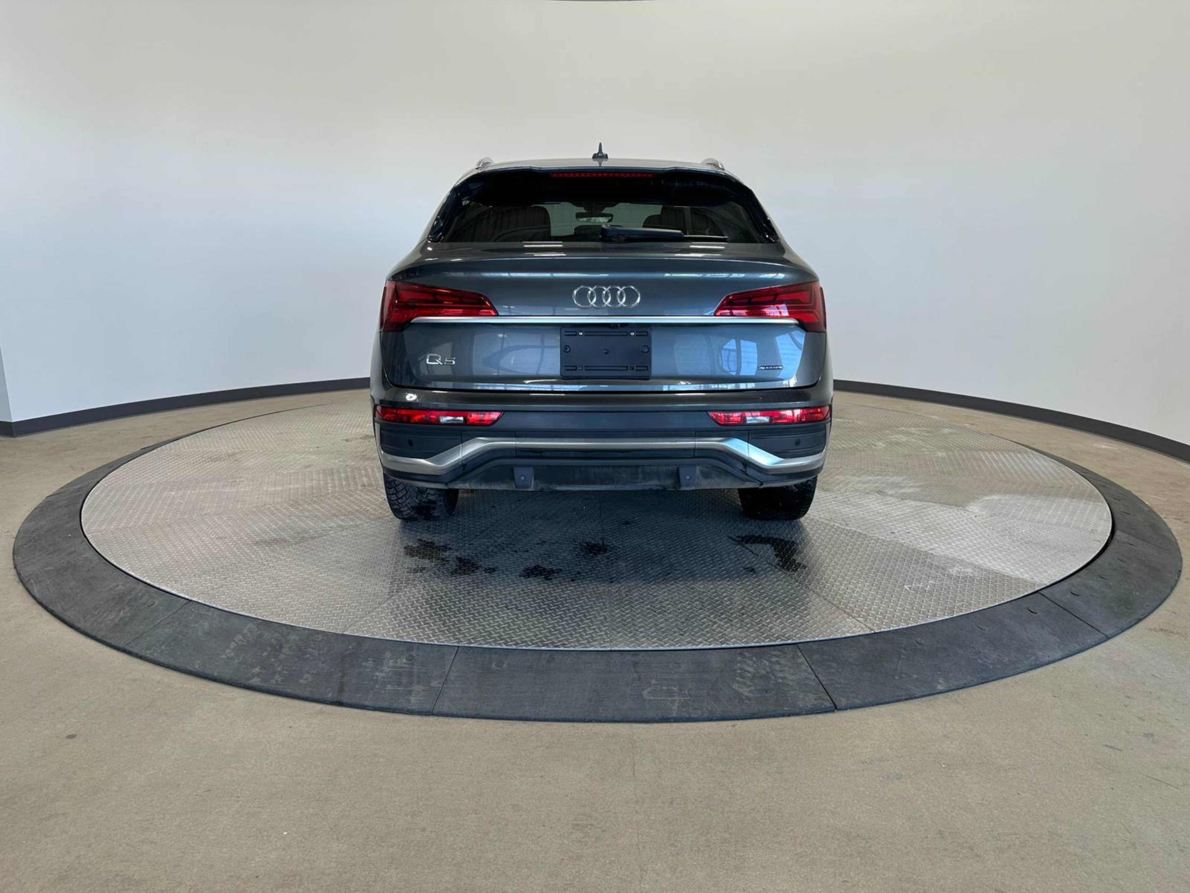 2023 Audi Q5 Sportback 45 TFSI Premium photo 4