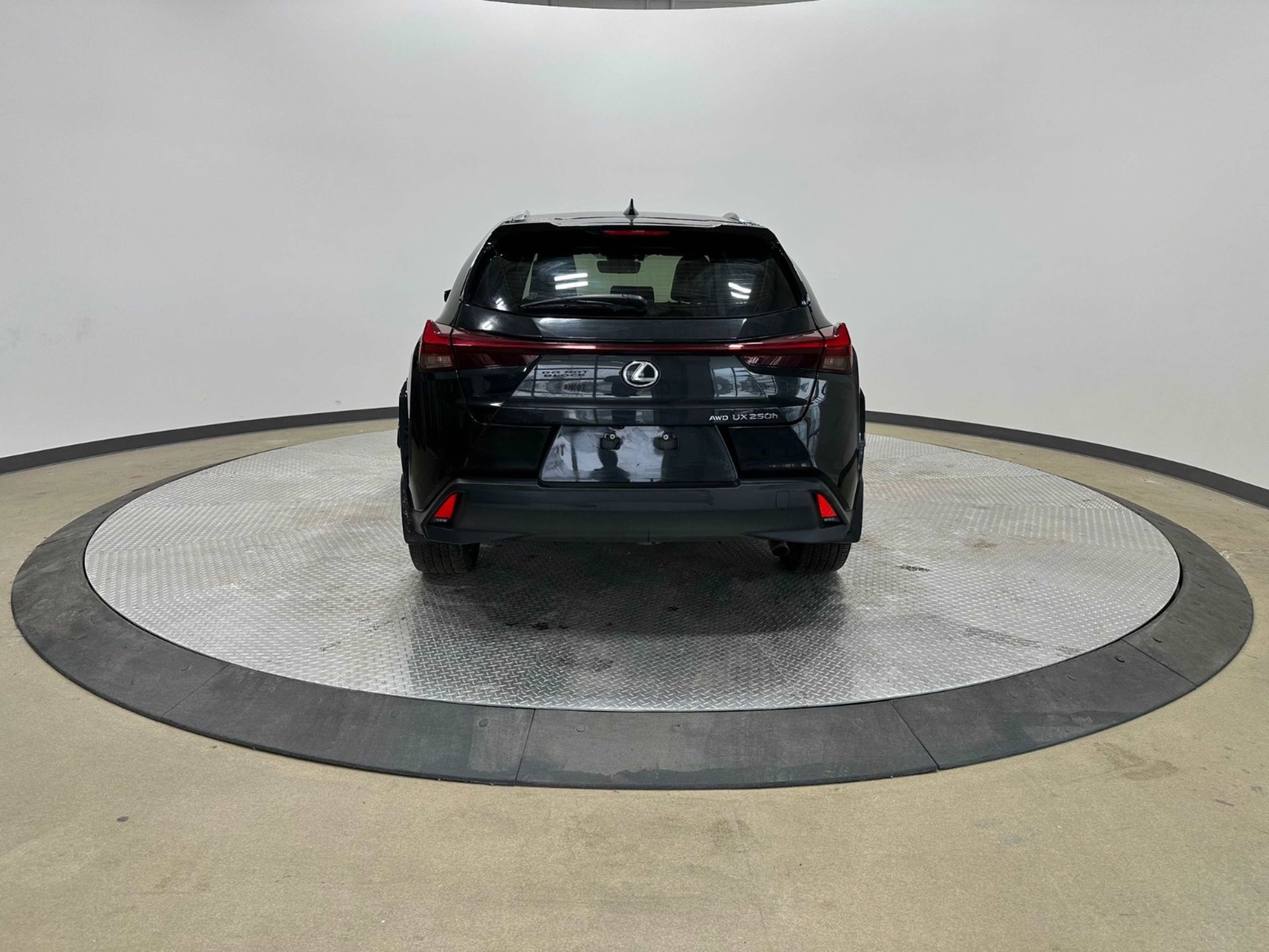 2024 Lexus UX 250h Premium photo 4