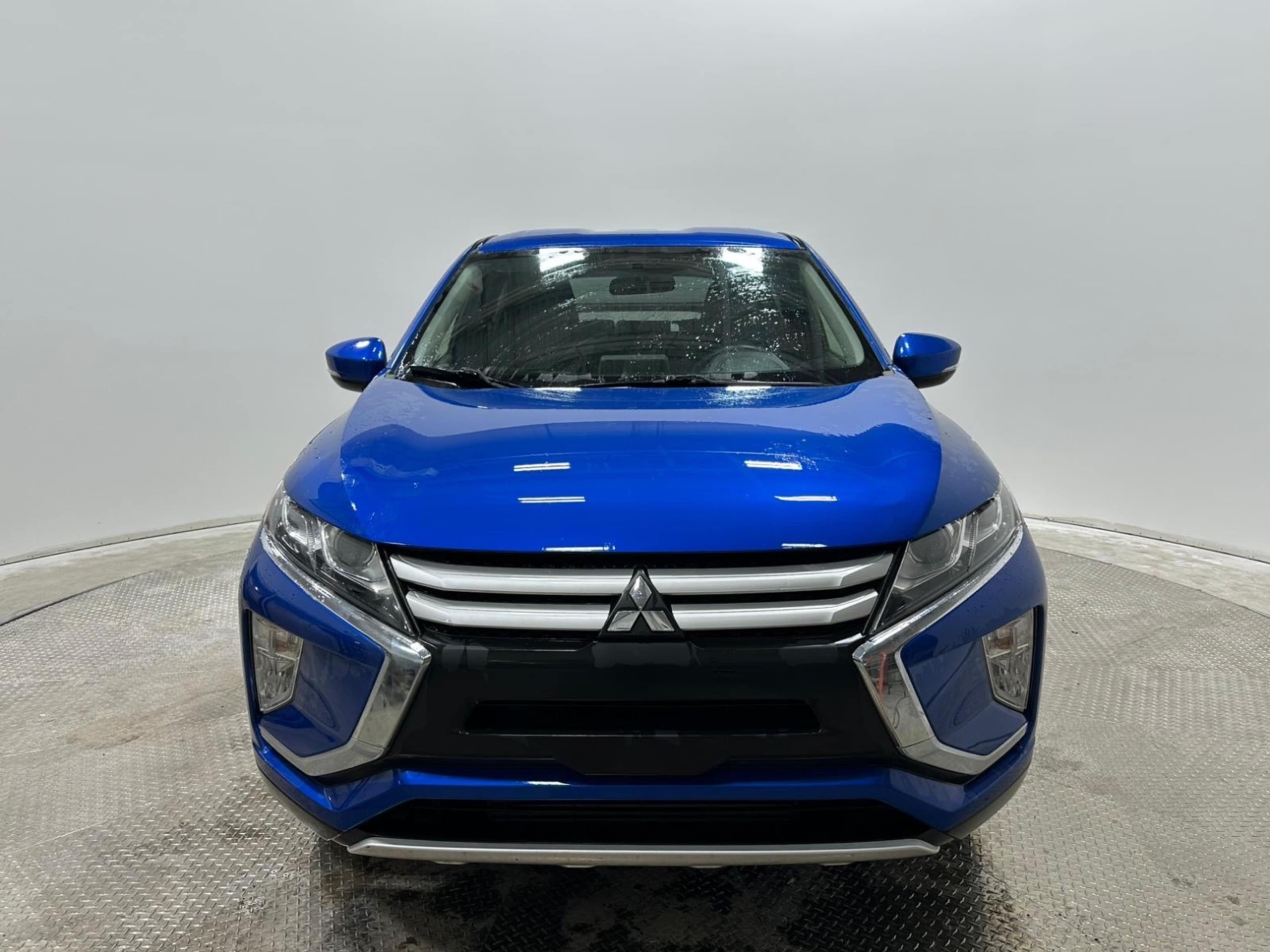 2020 Mitsubishi Eclipse Cross ES photo 2