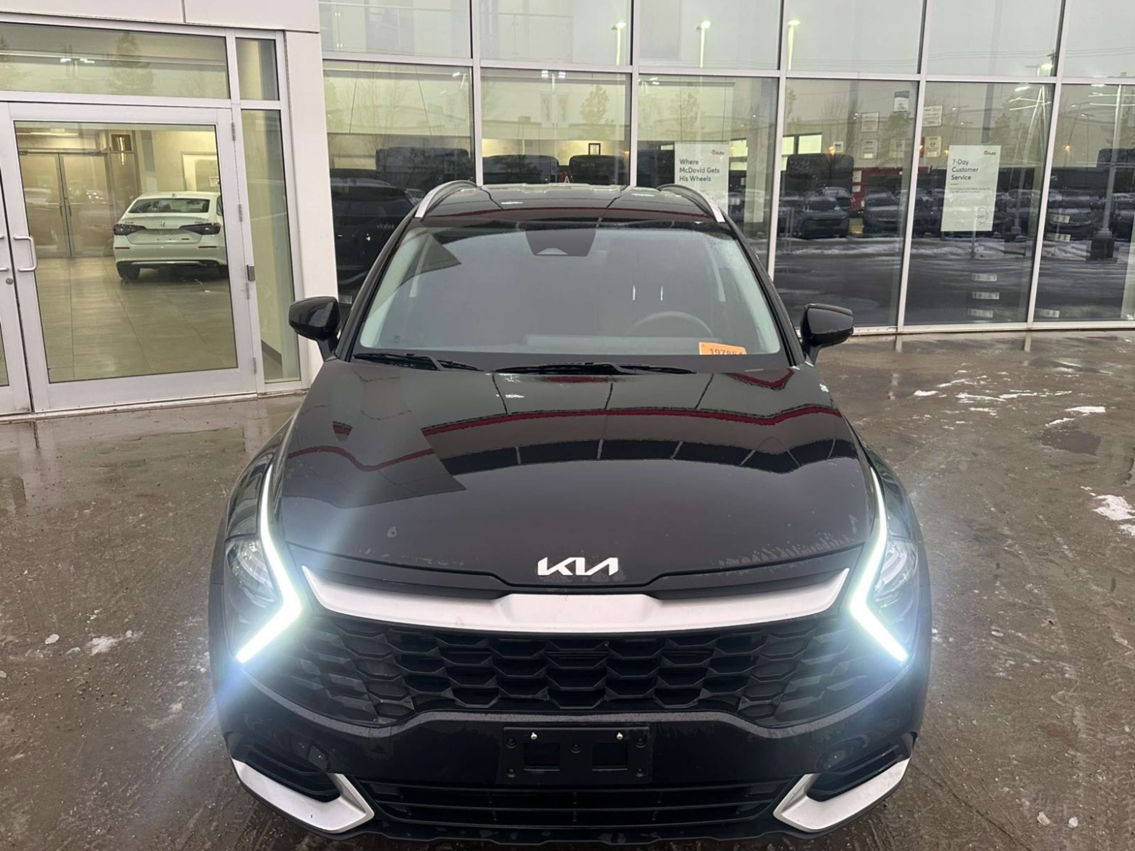 2023 Kia Sportage LX photo 2