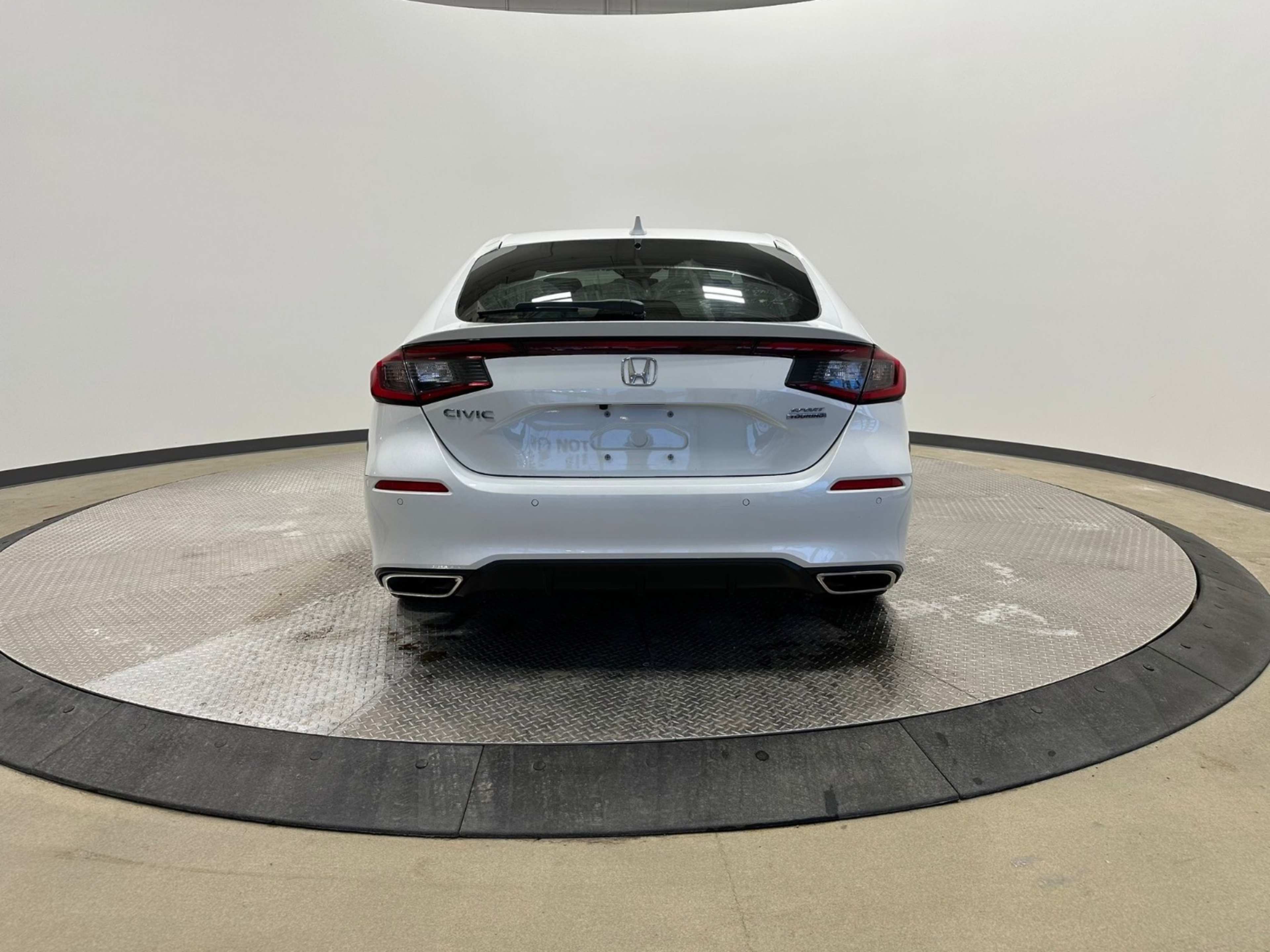 2024 Honda Civic Hatchback Sport Touring photo 2