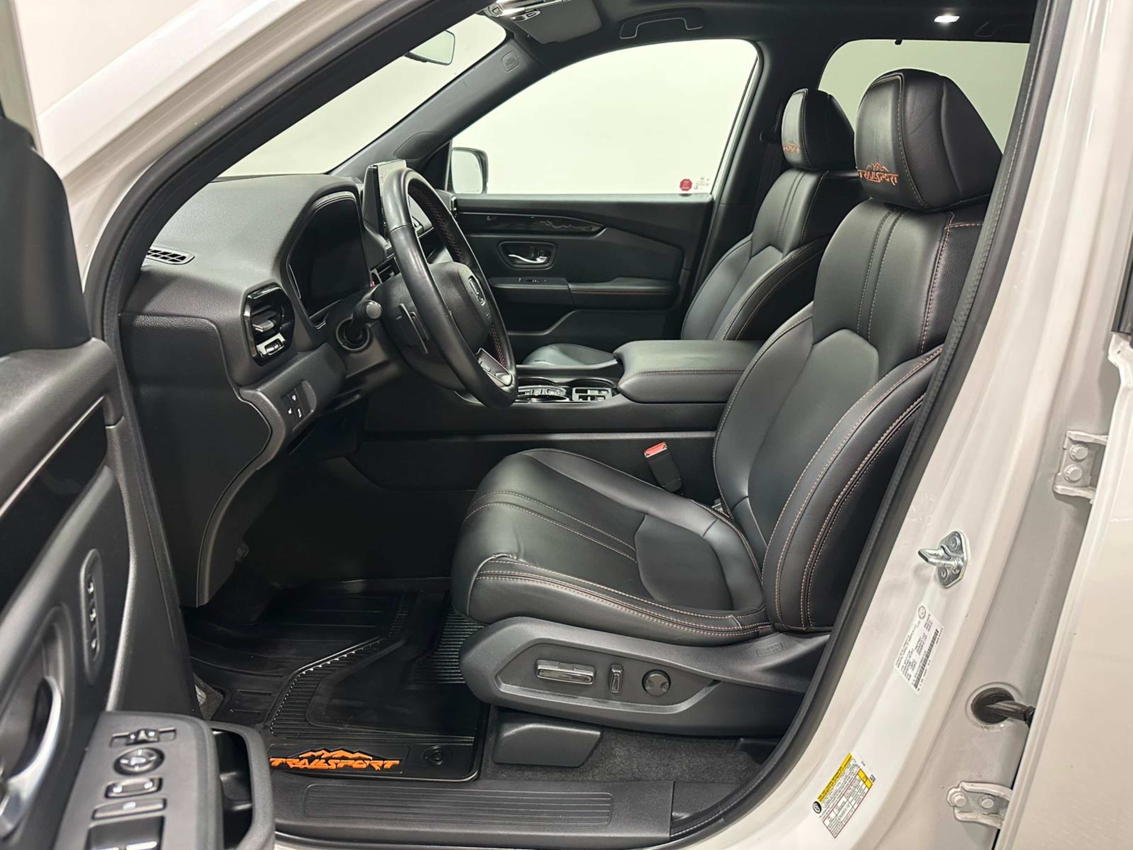 2024 Honda Pilot TrailSport photo 4