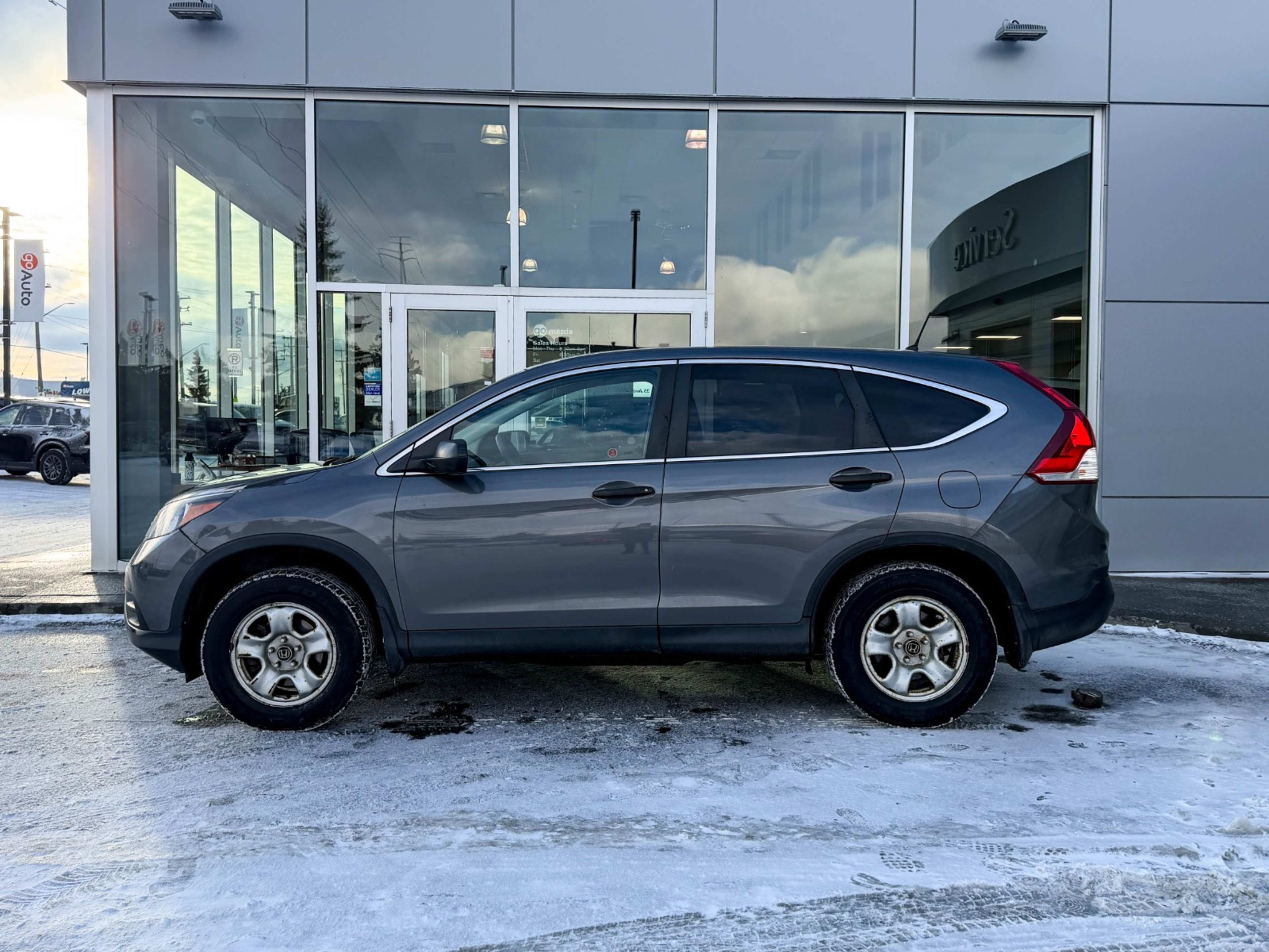 2014 Honda CR-V LX photo 3