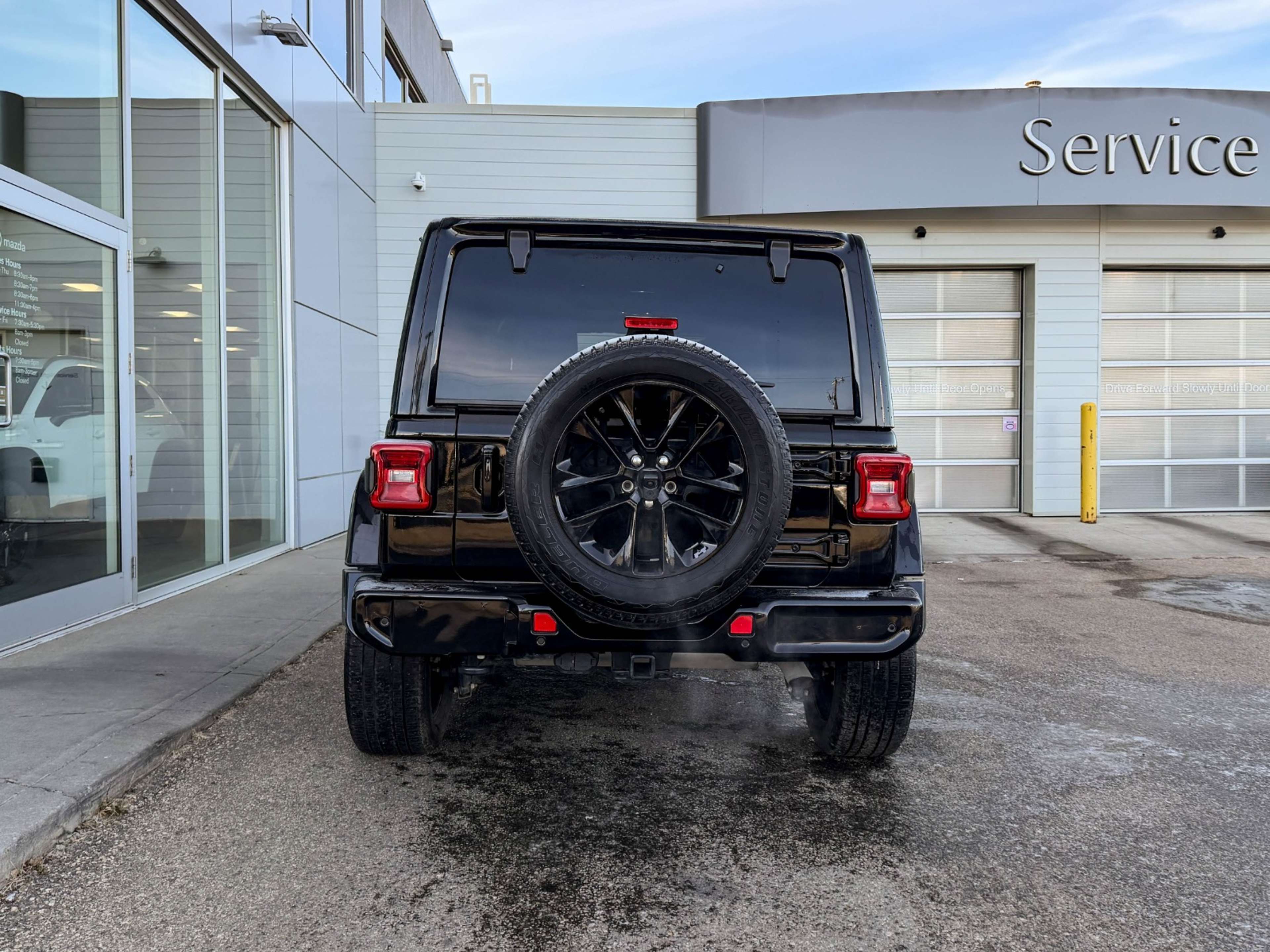 2023 Jeep Wrangler High Altitude photo 3