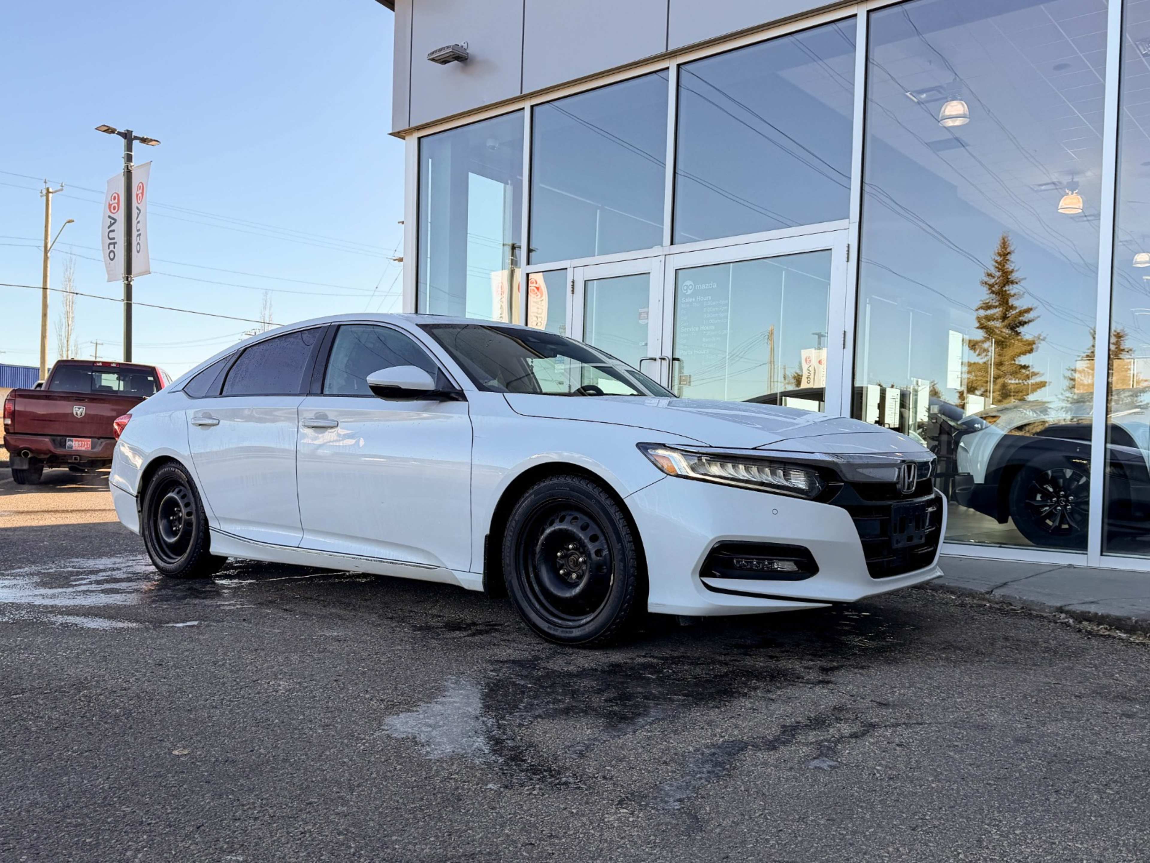 2018 Honda Accord Touring photo 2