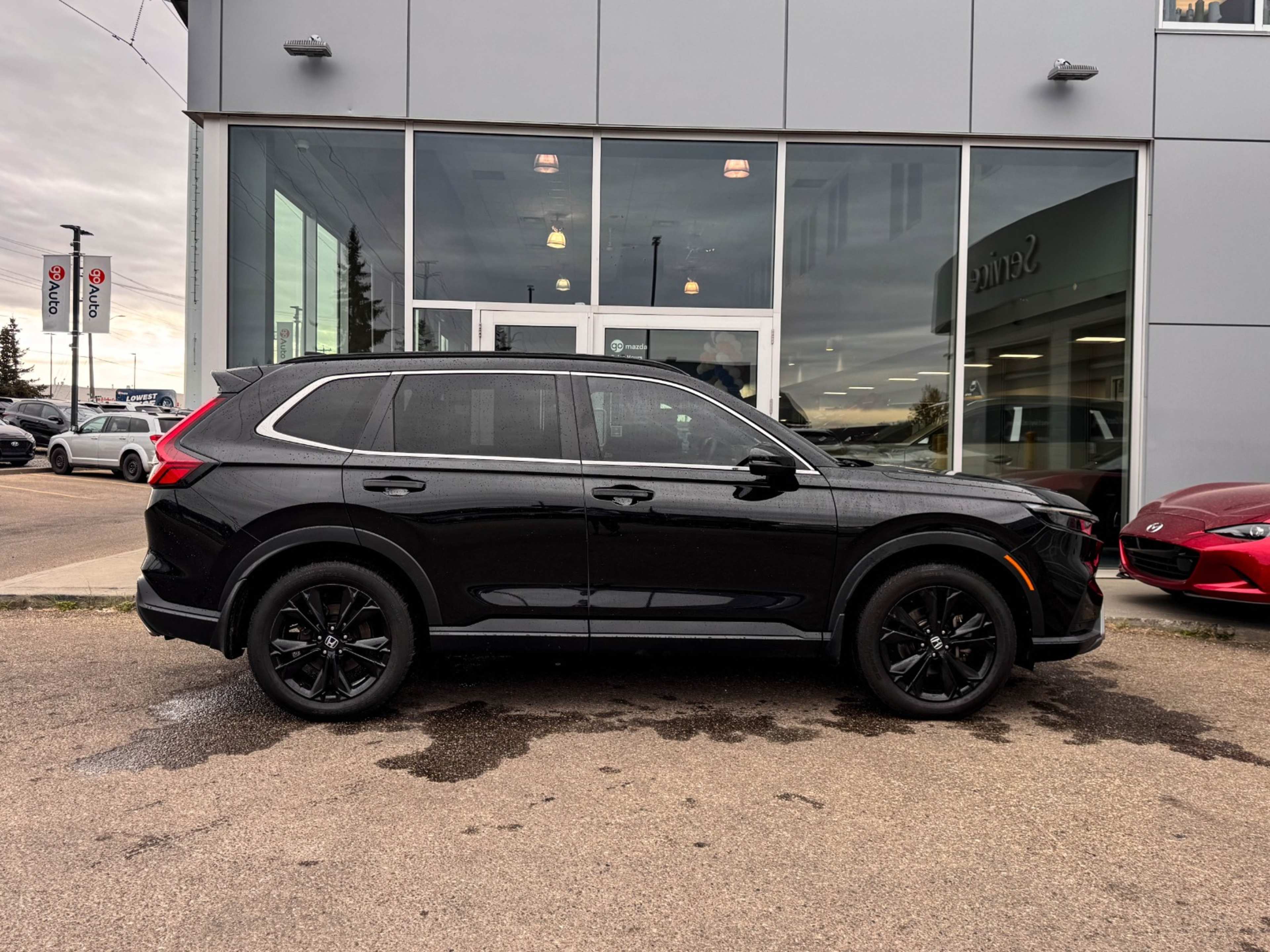 2023 Honda CR-V Hybrid Touring photo 3