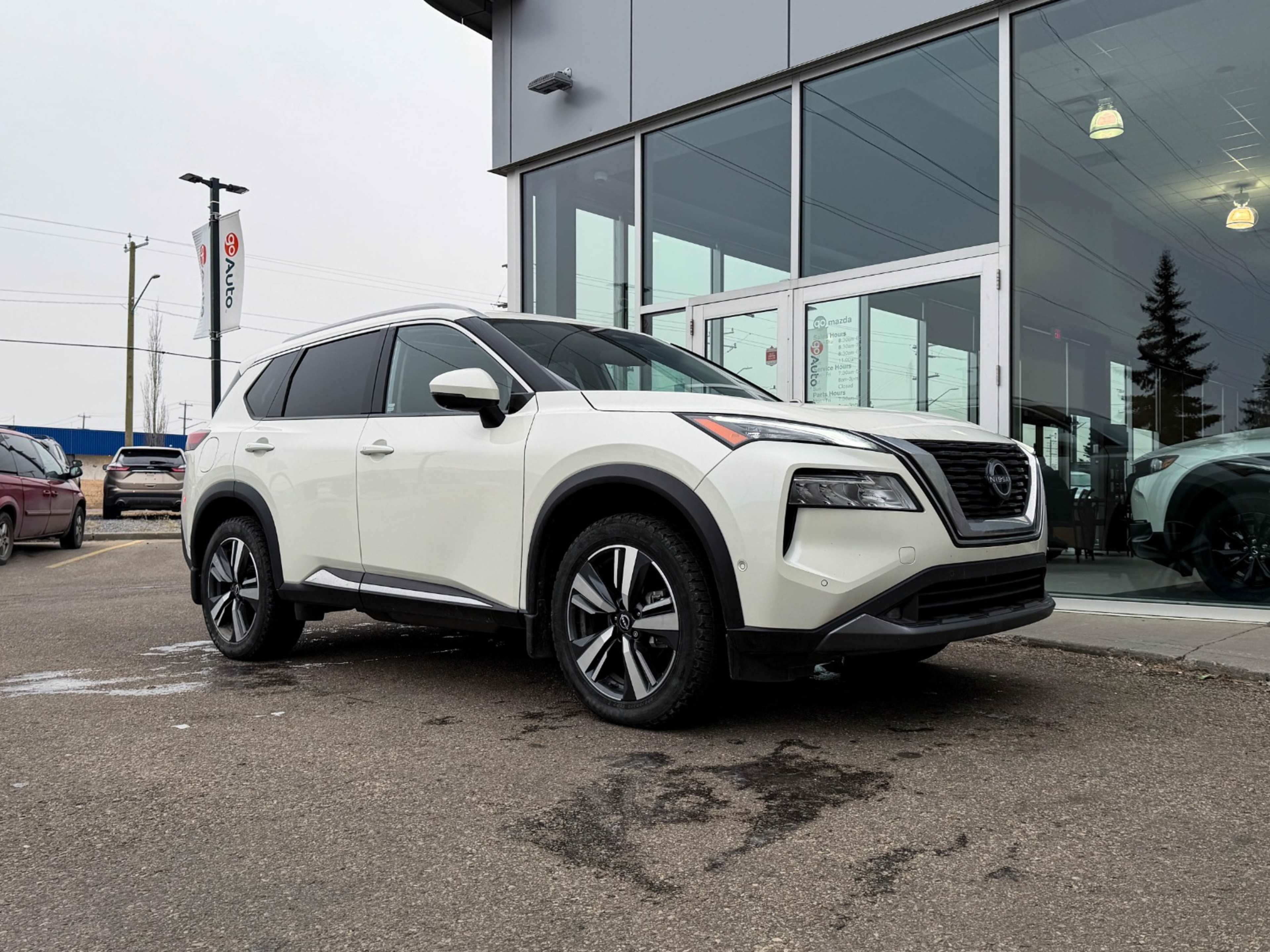 2022 Nissan Rogue SL photo 4