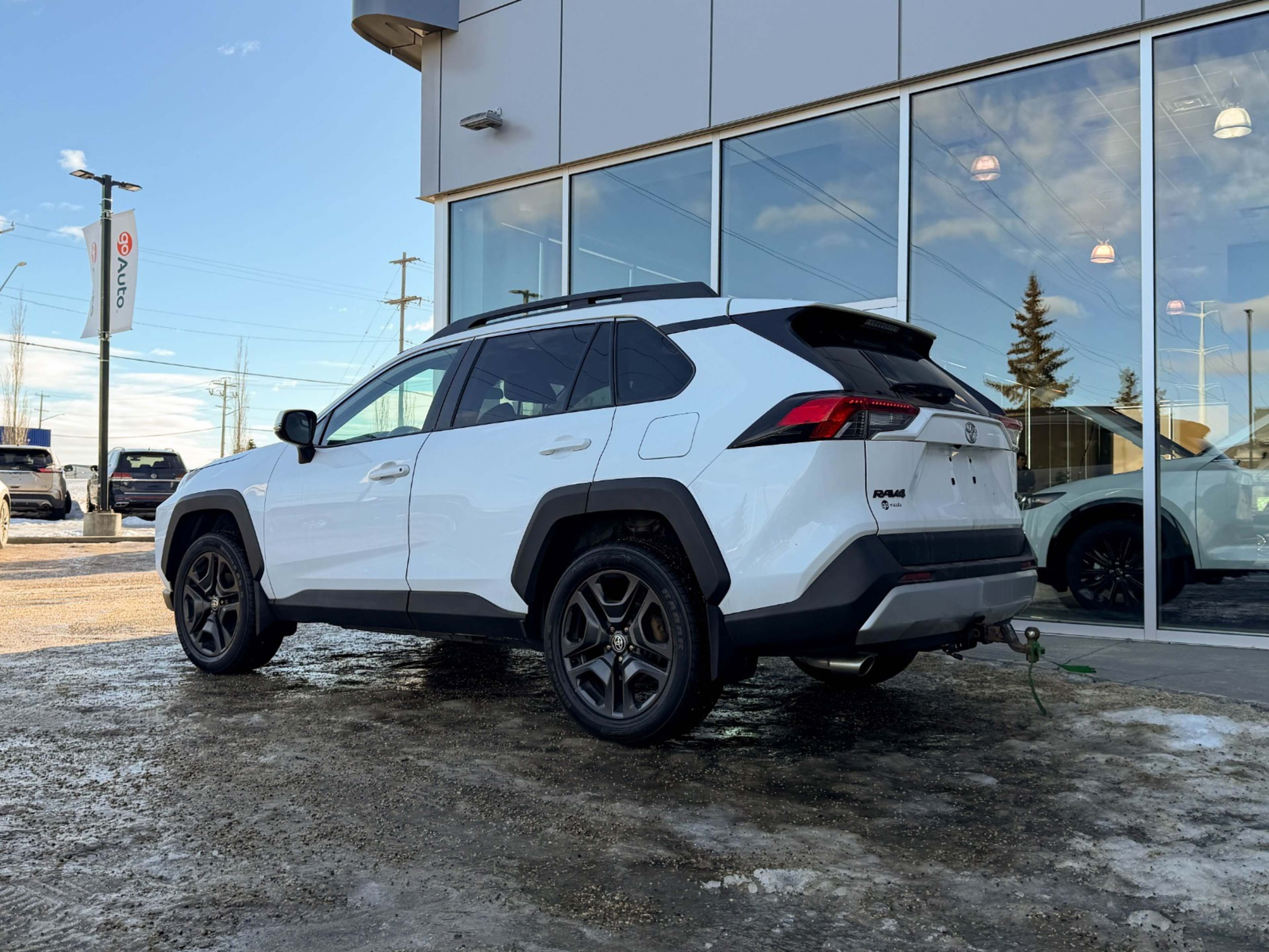 2022 Toyota RAV4 Adventure photo 2