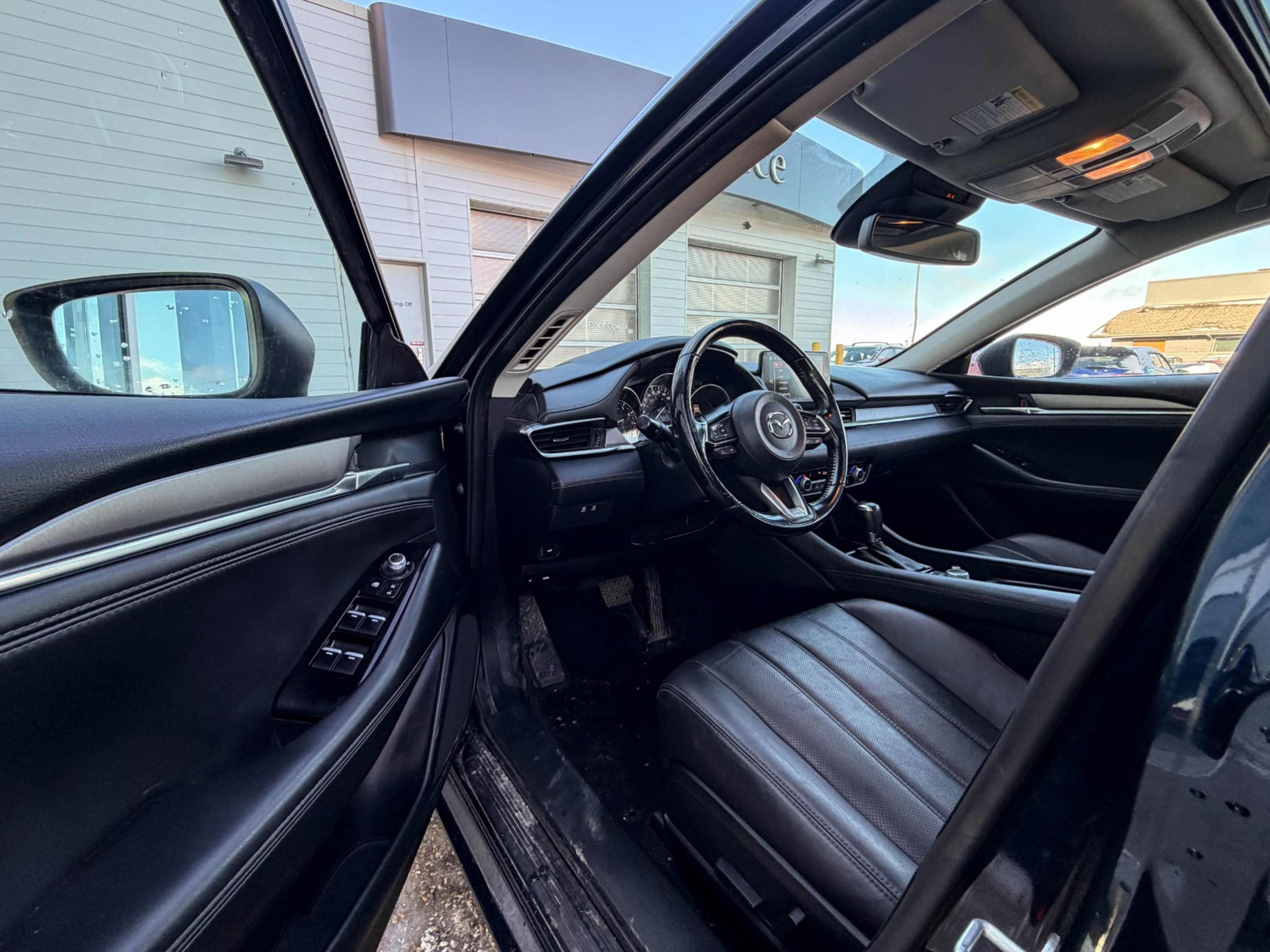 2021 Mazda Mazda6 Touring photo 3